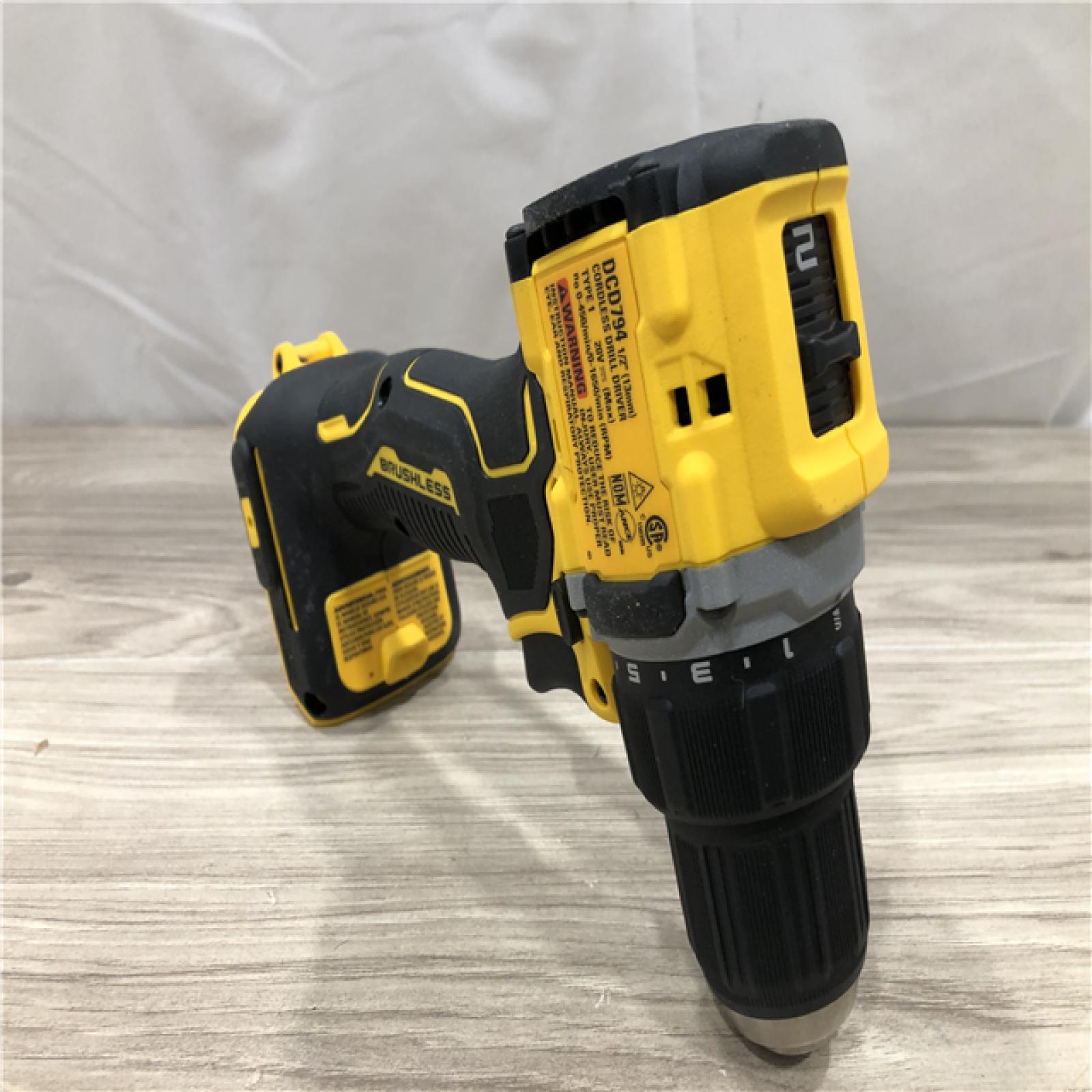 AS-IS DEWALT ATOMIC 20-Volt MAX Lithium-Ion Cordless Combo Kit