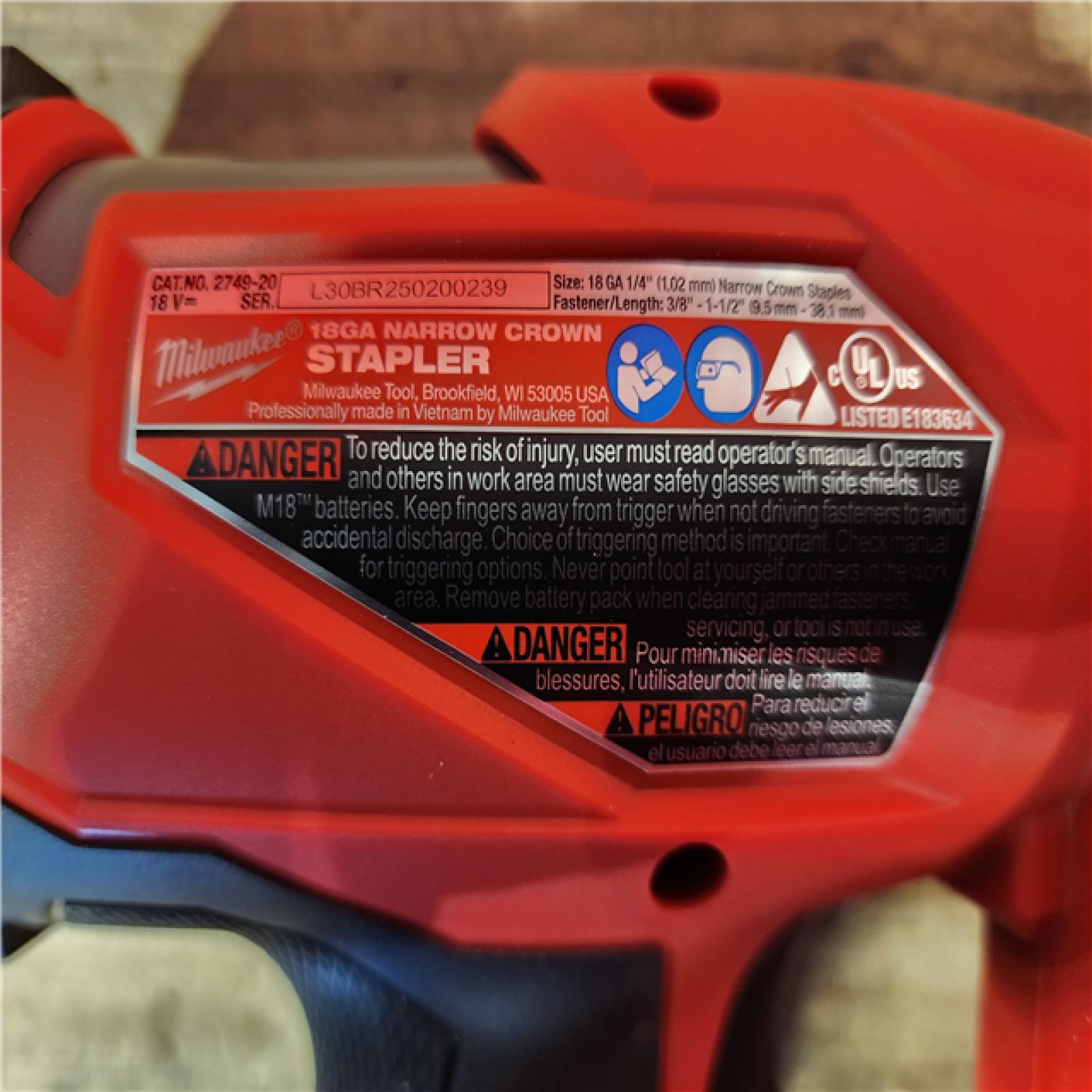 HOUSTON LOCATION - AS-IS Milwaukee FUEL 18-Volt Lithium-Ion Brushless Cordless 18-Gauge 1/4 in. Narrow Crown Stapler (Tool-Only)