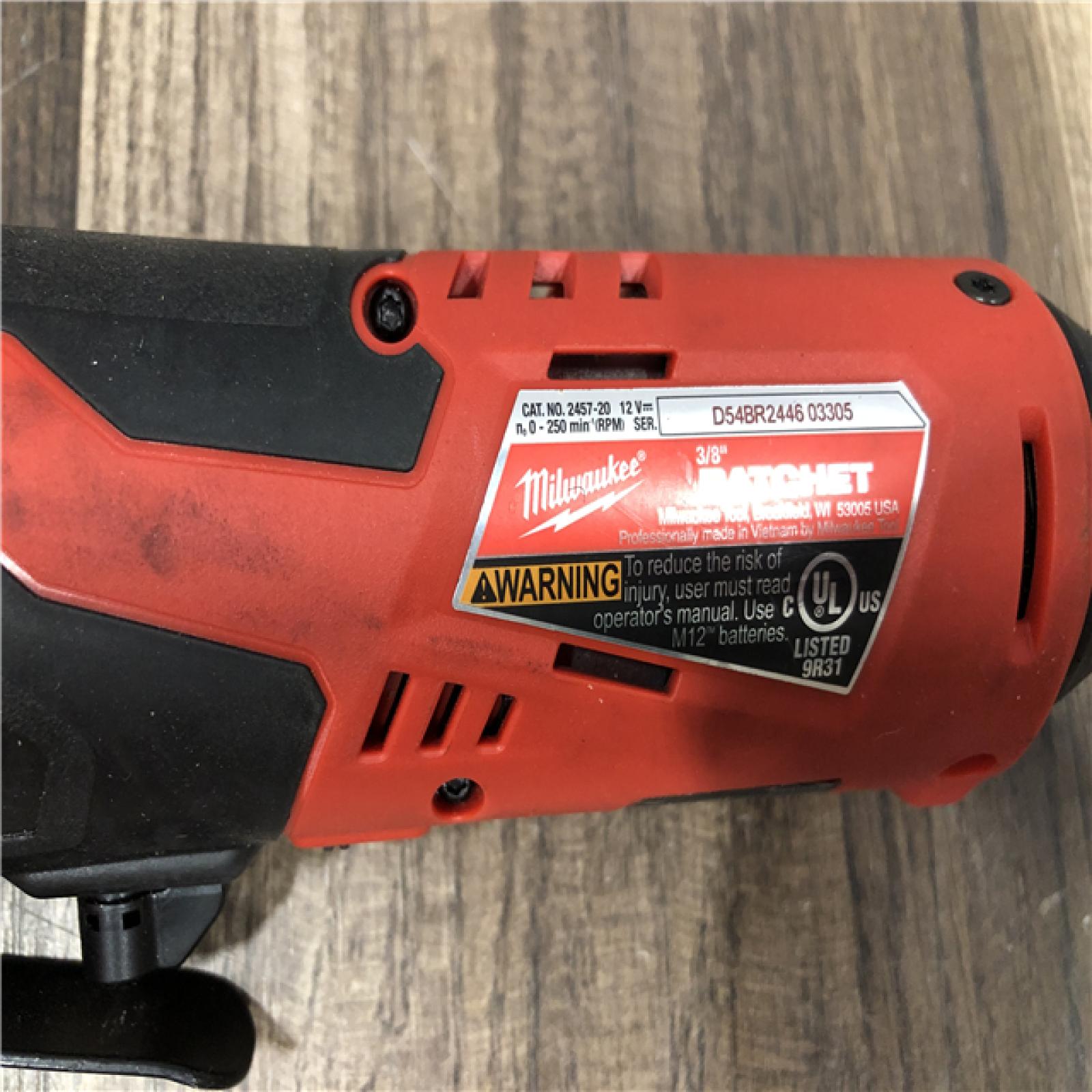 AS-IS Milwaukee M12 12V Lithium-Ion Cordless 3/8 in. Ratchet Kit