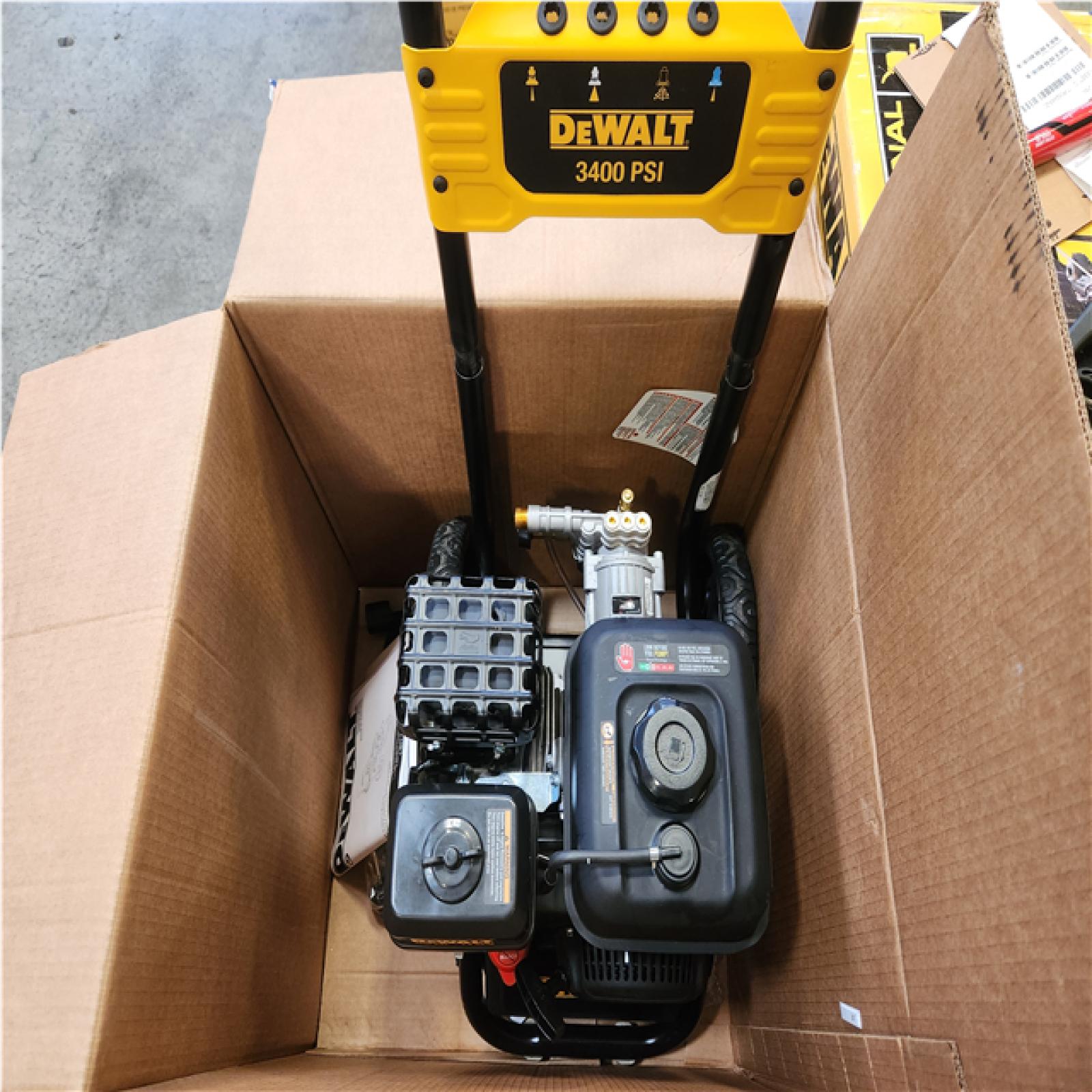 Phoenix NEW DEWALT 3400 PSI 2.5 GPM Gas Cold Water Pressure Washer with DeWalt 210 Engine