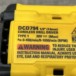 AS-IS DEWALT Atomic 20V Lithium-Ion Cordless Compact 1/2 in. Drill/Driver Kit
