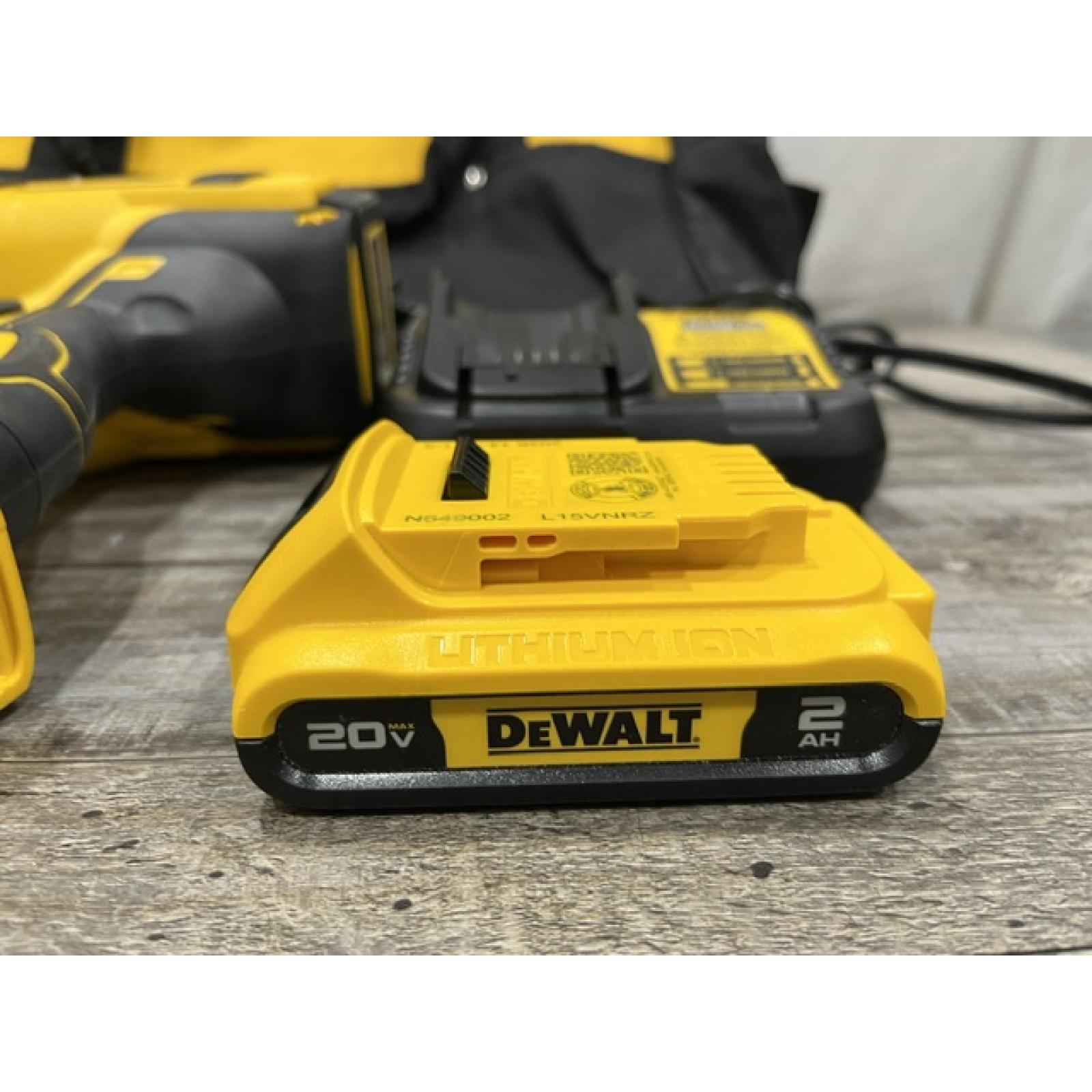AS-IS DEWALT 20V MAX XR 16-Gauge Electric Cordless Angled Finishing Nailer Kit