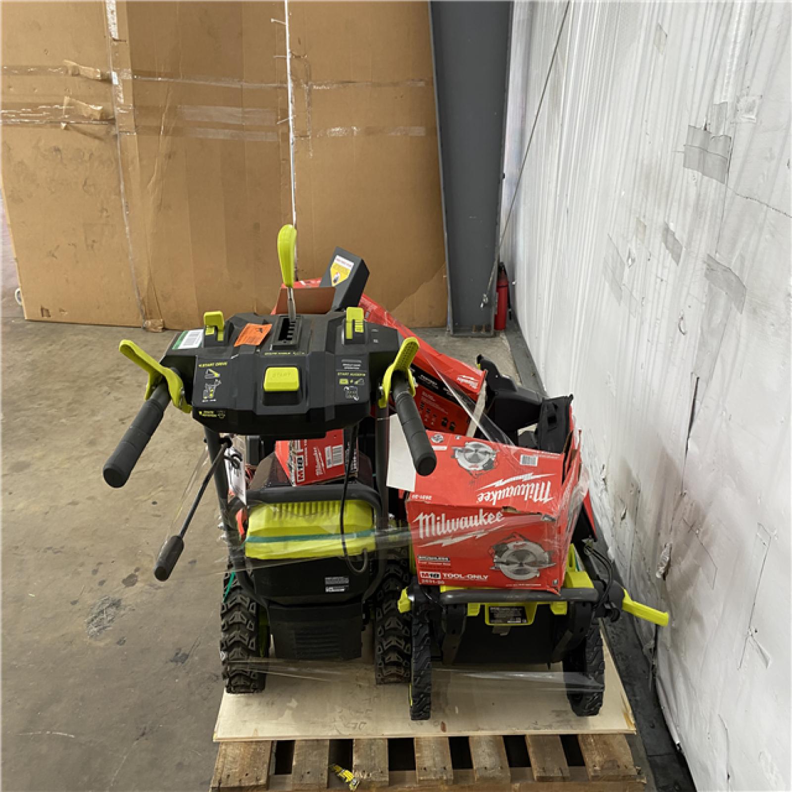 Houston Location AS IS - Tool Pallet