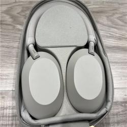 AS-IS Sony - WH-1000XM5 Wireless Noise Cancelling Over-the-Ear Headphones - Silver
