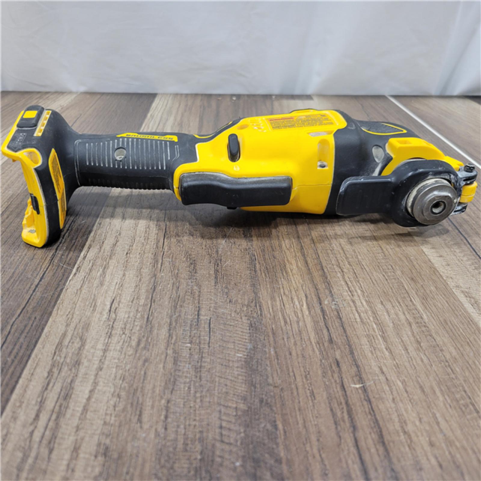 AS-IS   DEWALT ATOMIC 20V MAX Cordless Brushless Oscillating Multi Tool (Tool Only)
