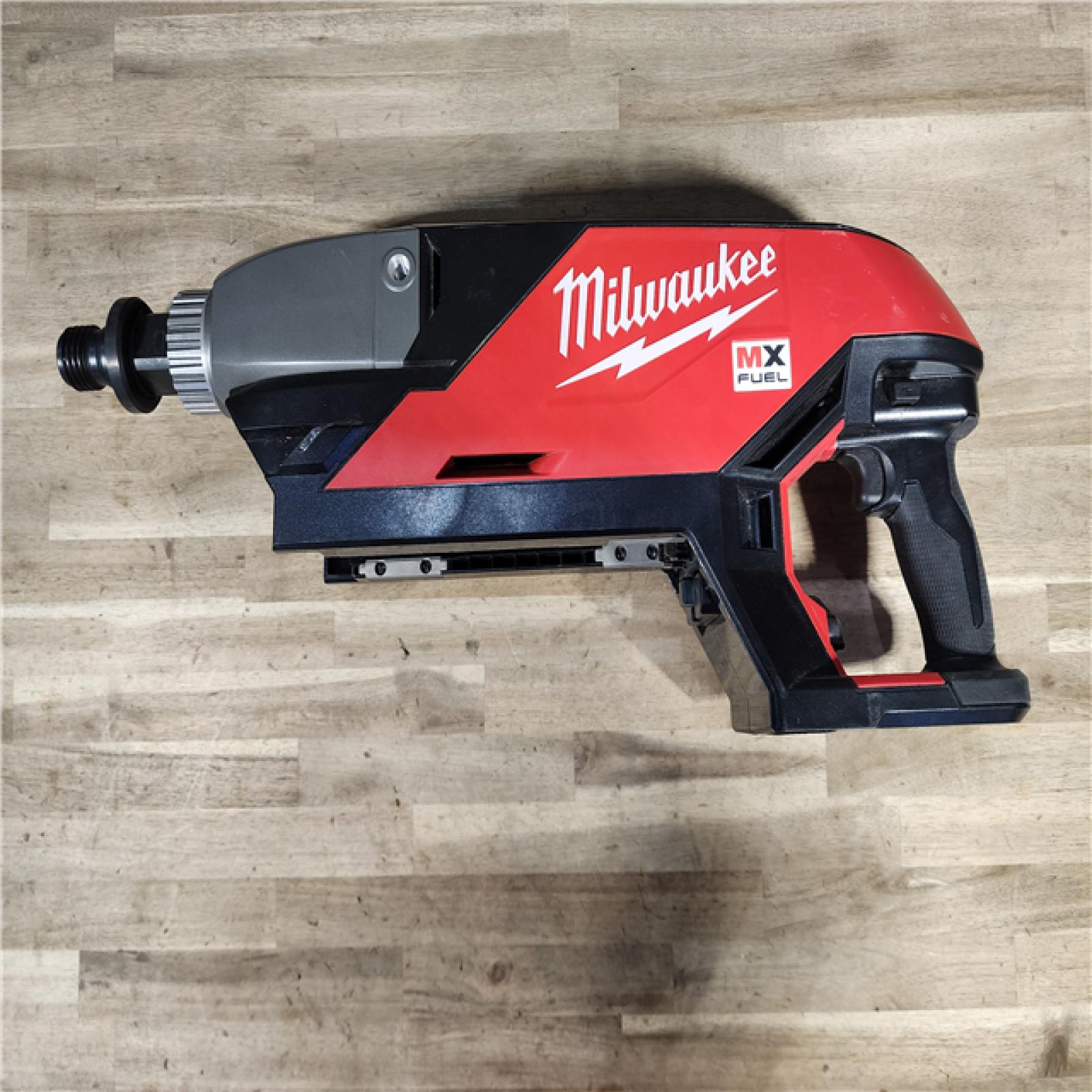 HOUSTON LOCATION - AS-IS Milwaukee MXF301-2CP MX FUEL Handheld Core Drill Kit W/ (2) BATTERY & CHARGER