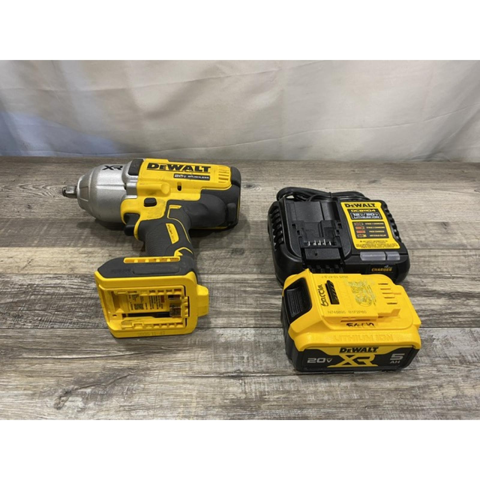 AS-IS DEWALT 20V MAX Lithium-Ion Cordless 1/2 in. Impact Wrench Kit