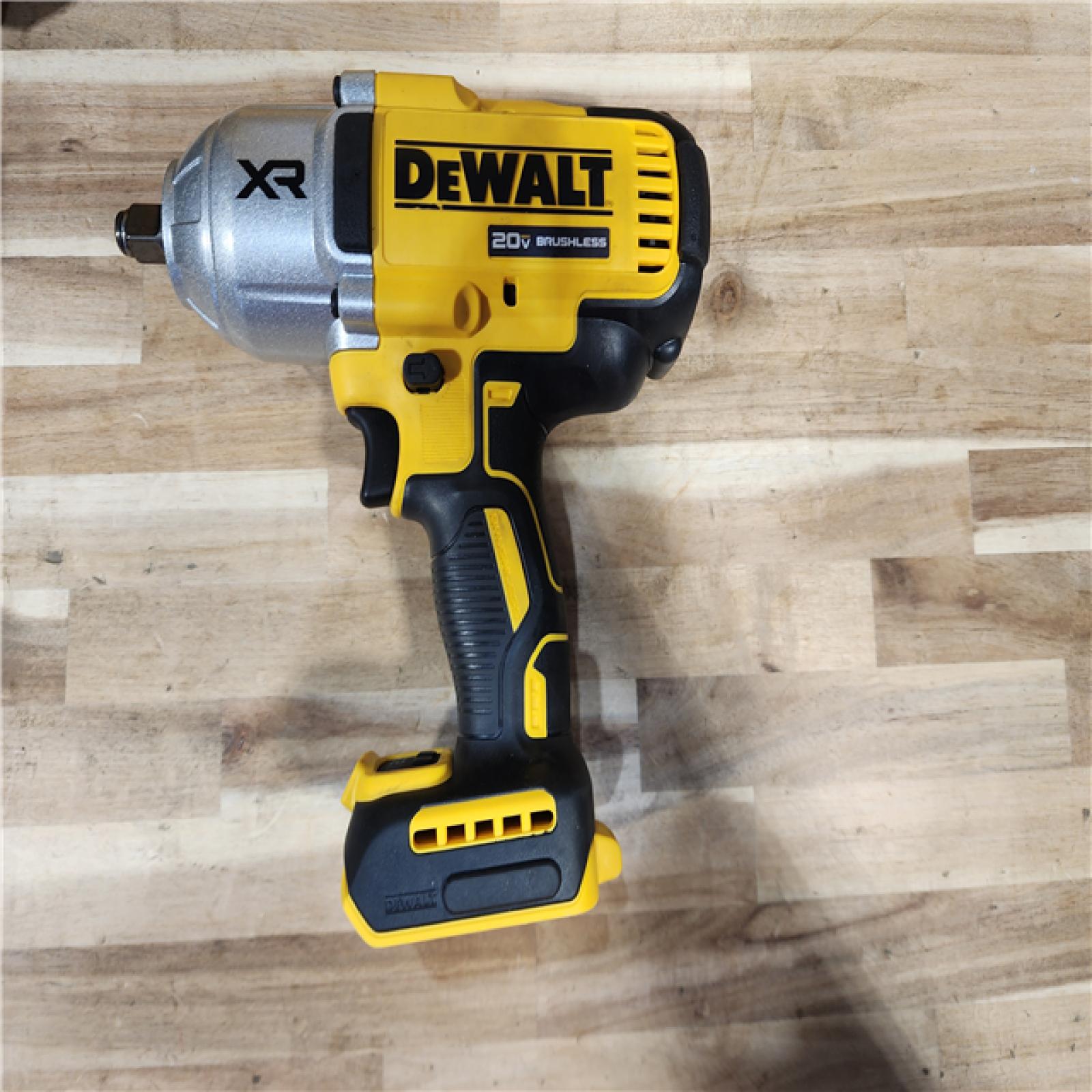 HOUSTON LOCATION - AS-IS DEWALT 20V MAX Lithium-Ion Cordless 1/2 in. Impact Wrench Kit