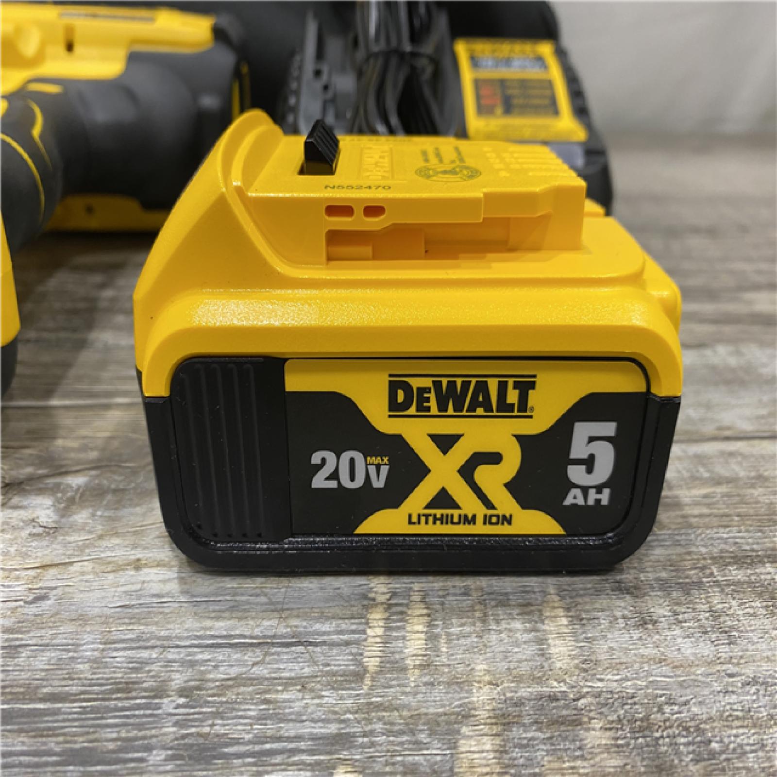 AS-IS DEWALT 20V MAX Lithium-Ion Cordless 1/2 in. Impact Wrench Kit