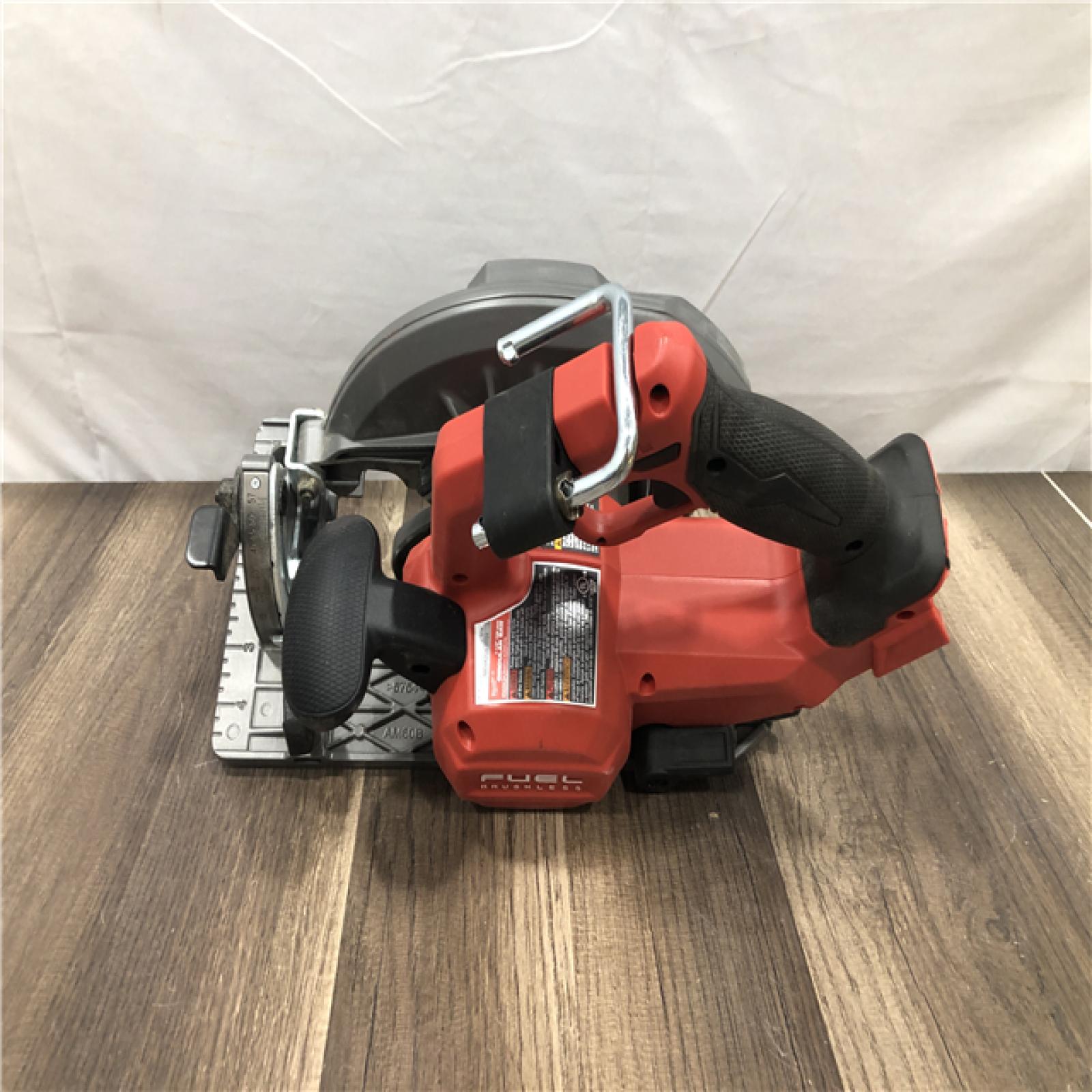 AS-IS Milwaukee FUEL 18V Lithium-Ion Brushless Cordless 7-1/4 in. Circular Saw (Tool-Only)