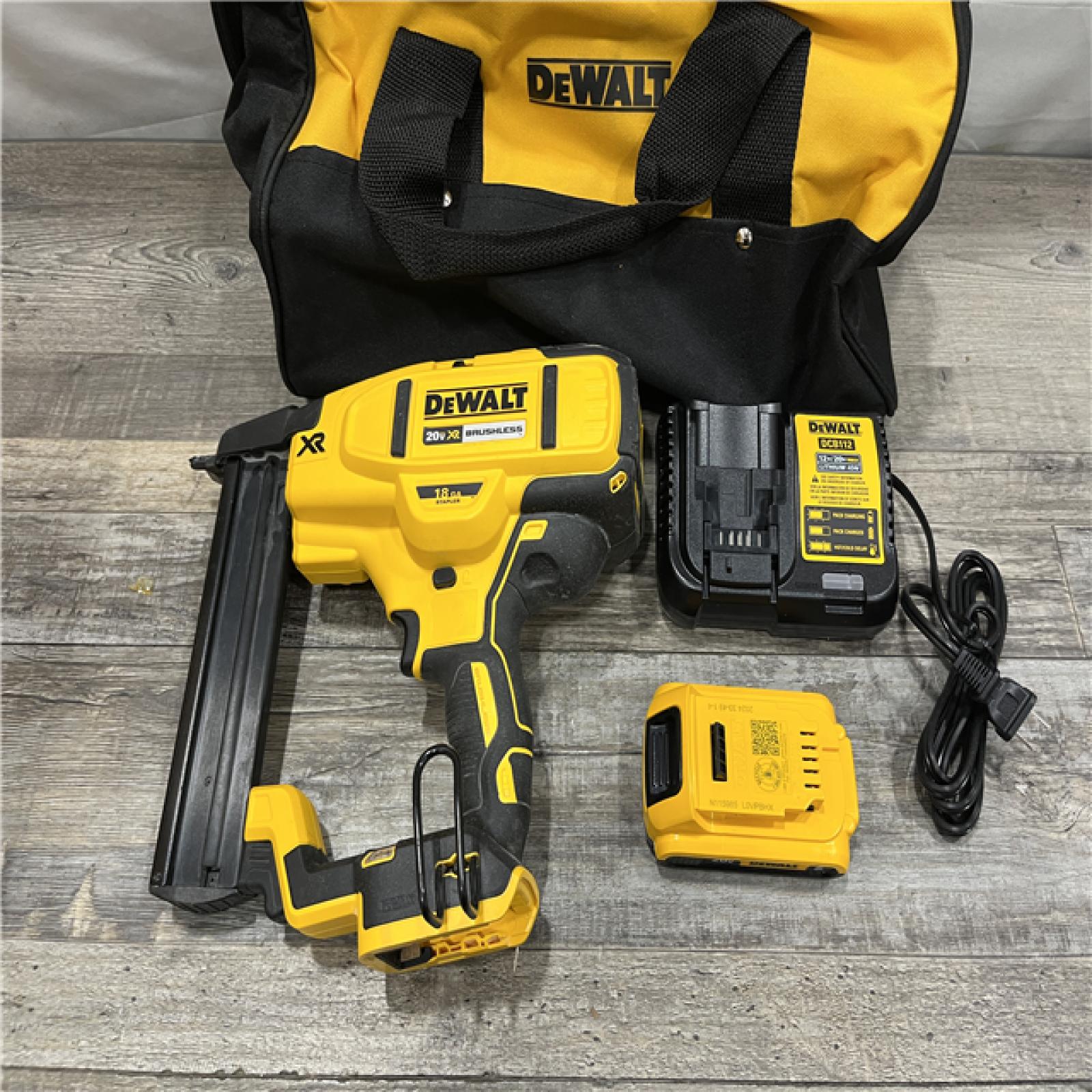 AS-IS DEWALT 20V MAX XR Lithium-Ion Cordless 18-Gauge Narrow Crown Stapler Kit