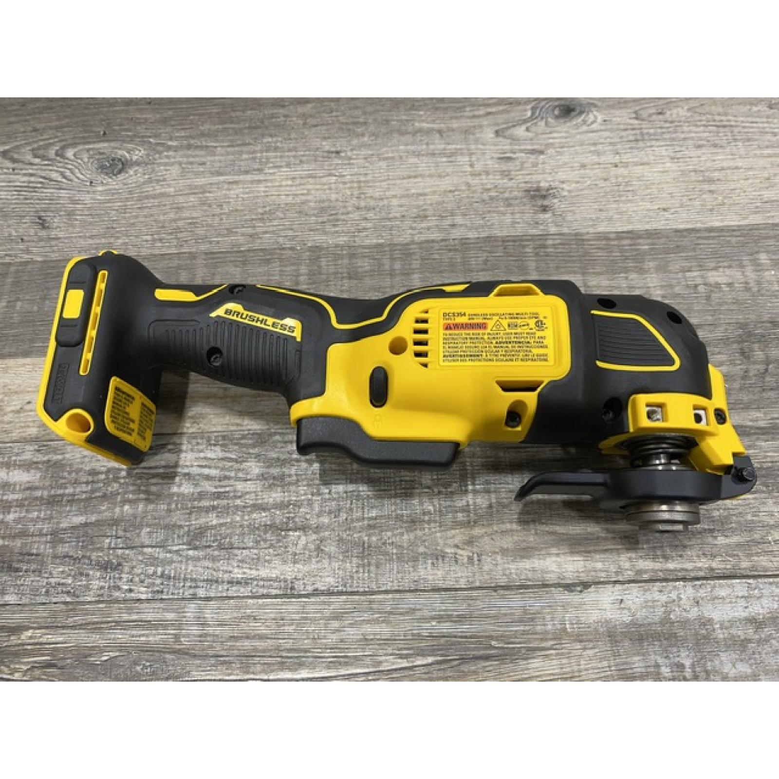 AS-IS DEWALT ATOMIC 20V MAX Cordless Brushless Oscillating Multi Tool Kit