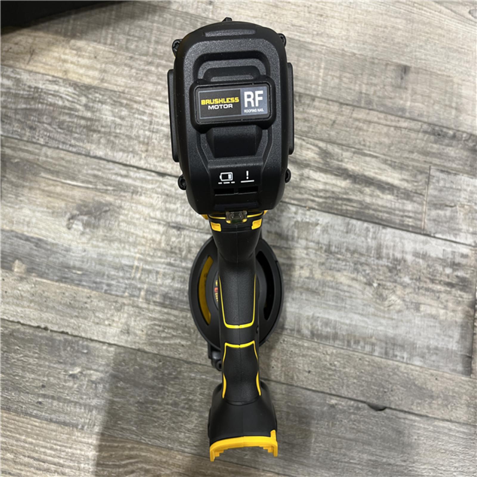 AS-IS DEWALT 20V MAX Lithium-Ion 15-Degree Electric Cordless Roofing Nailer Kit