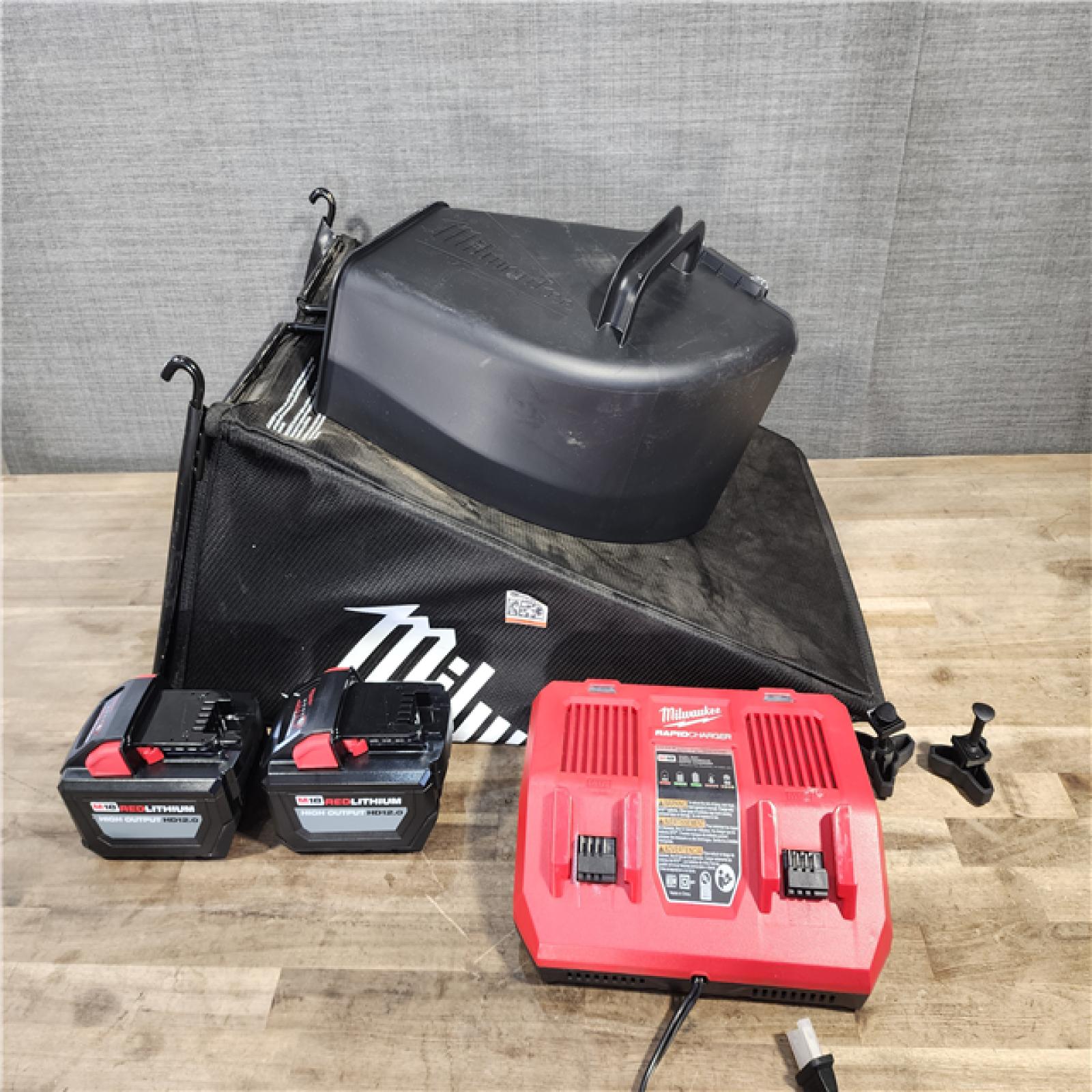 HOUSTON LOCATION - AS-IS M18 FUEL Brushless Cordless 21 in. Walk Behind Dual Battery Self-Propelled Mower W/ (2) Battery and Rapid Charger