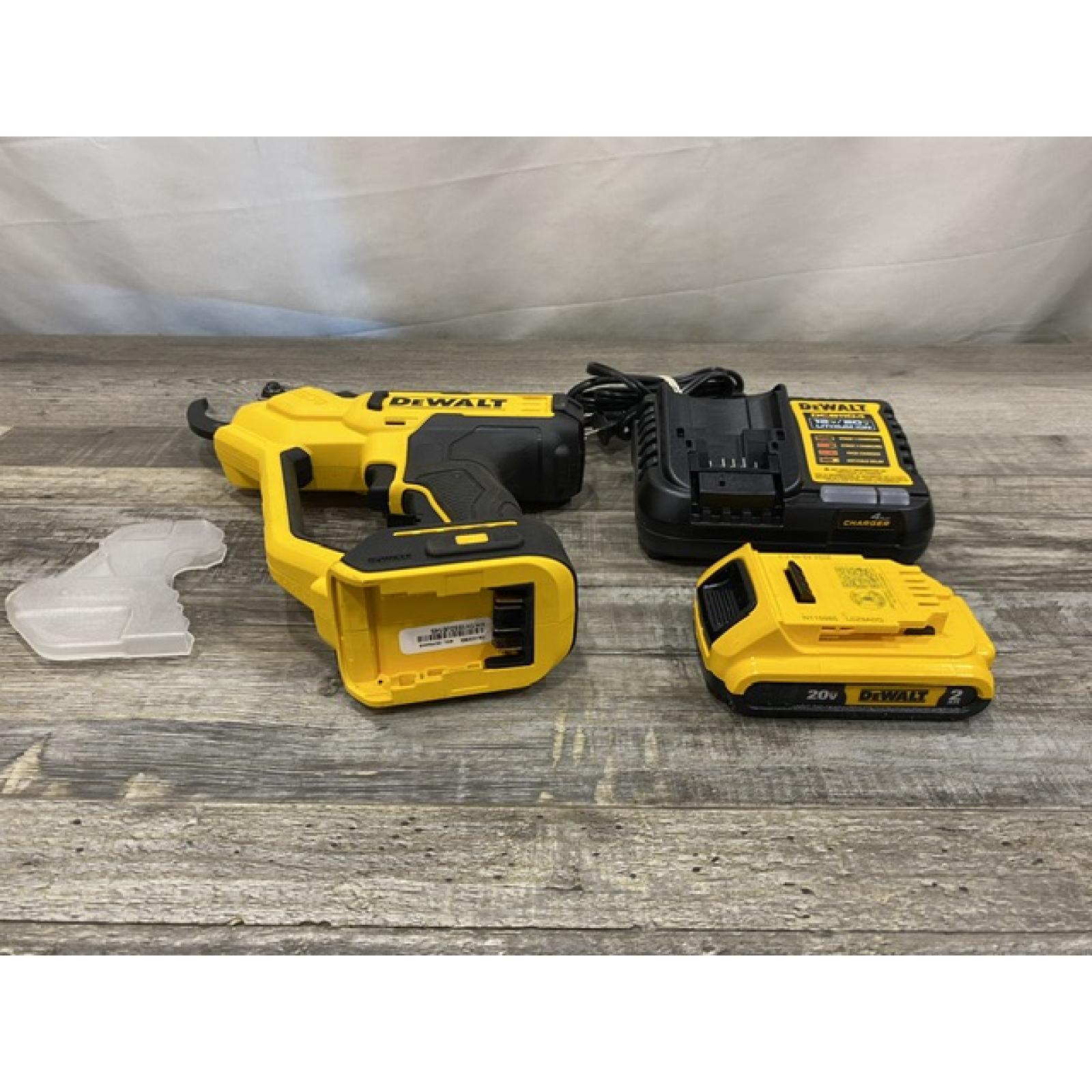 AS-IS DEWALT 20V MAX Cordless Battery Powered Pruner Kit