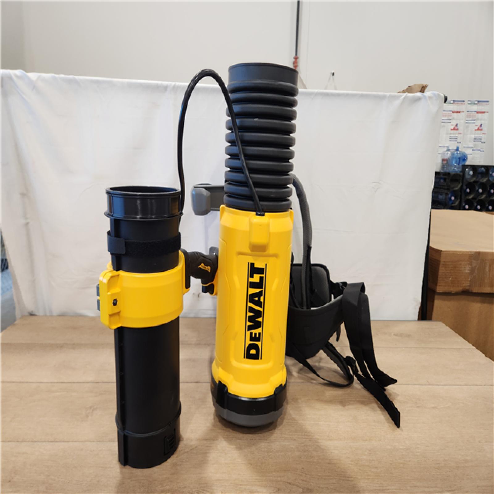 AS-IS- FLEXVOLT 60V MAX Lithium-Ion 160 MPH, 760 CFM Back Pack Blower with (2) 15 Ah Batteries and Charger