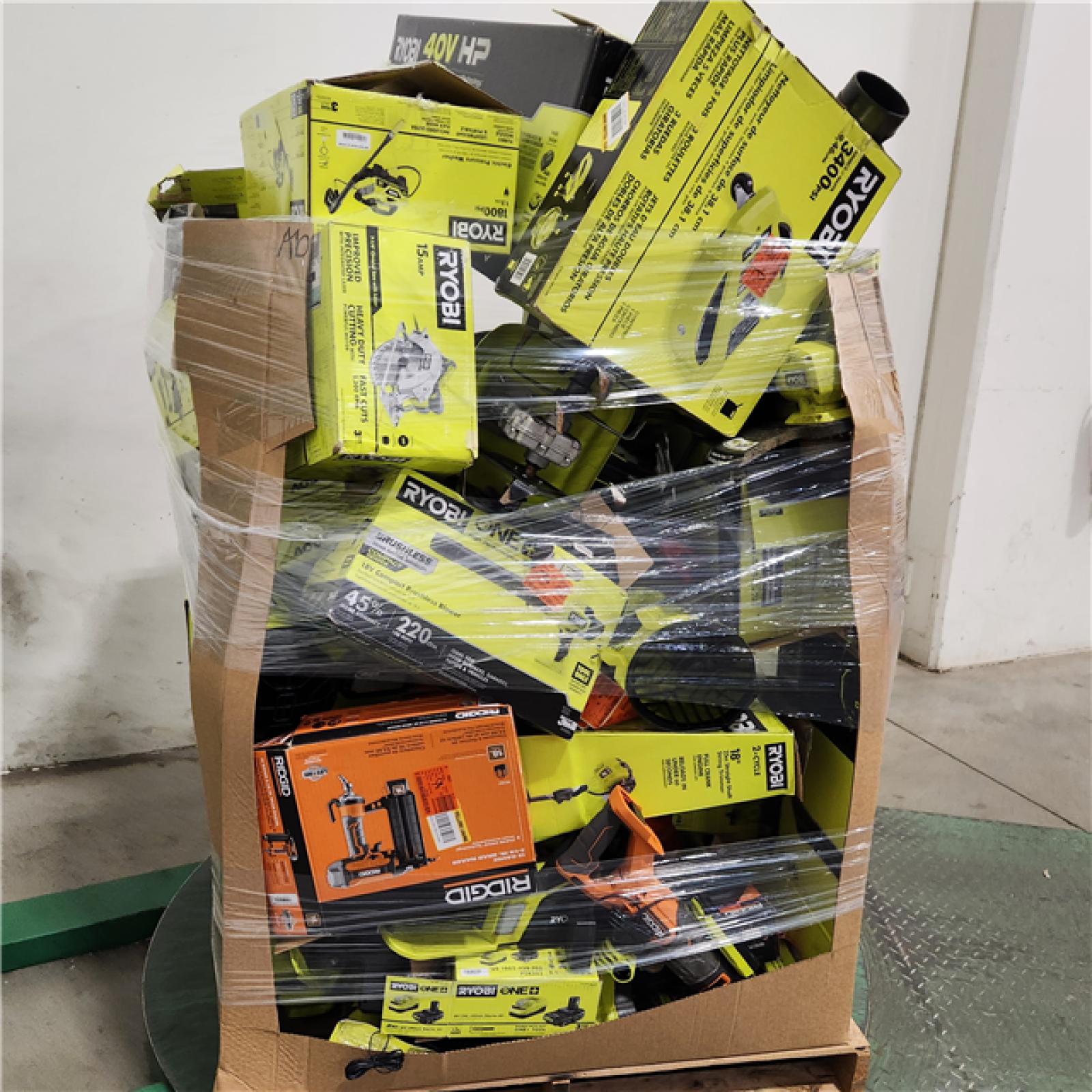 Dallas Location - As-Is Tool Pallet