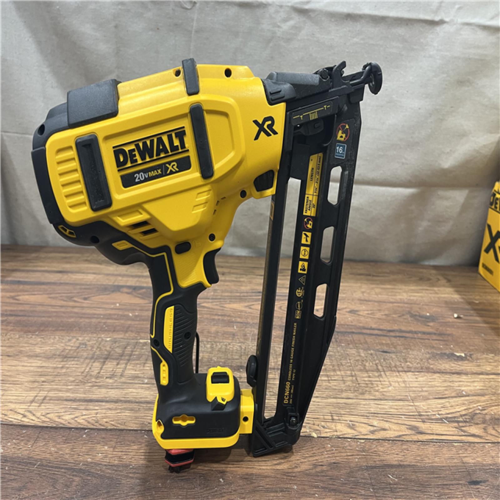 AS-IS DeWalt DCN660D1 20V 16 Gauge Cordless Angled Finish Nailer Kit W/ 2Ah Battery