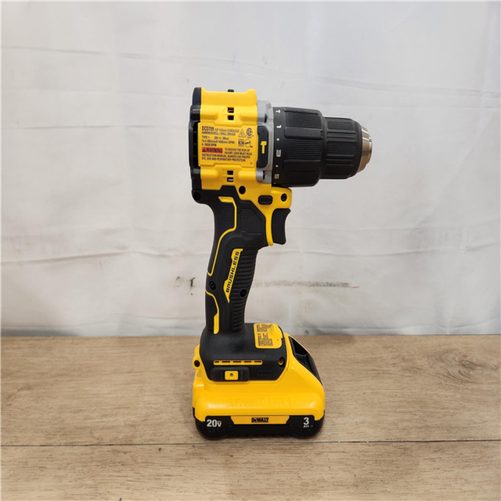 AS-IS- DEWALT ATOMIC 20V Cordless 1/2 in. Compact Hammer Drill Kit