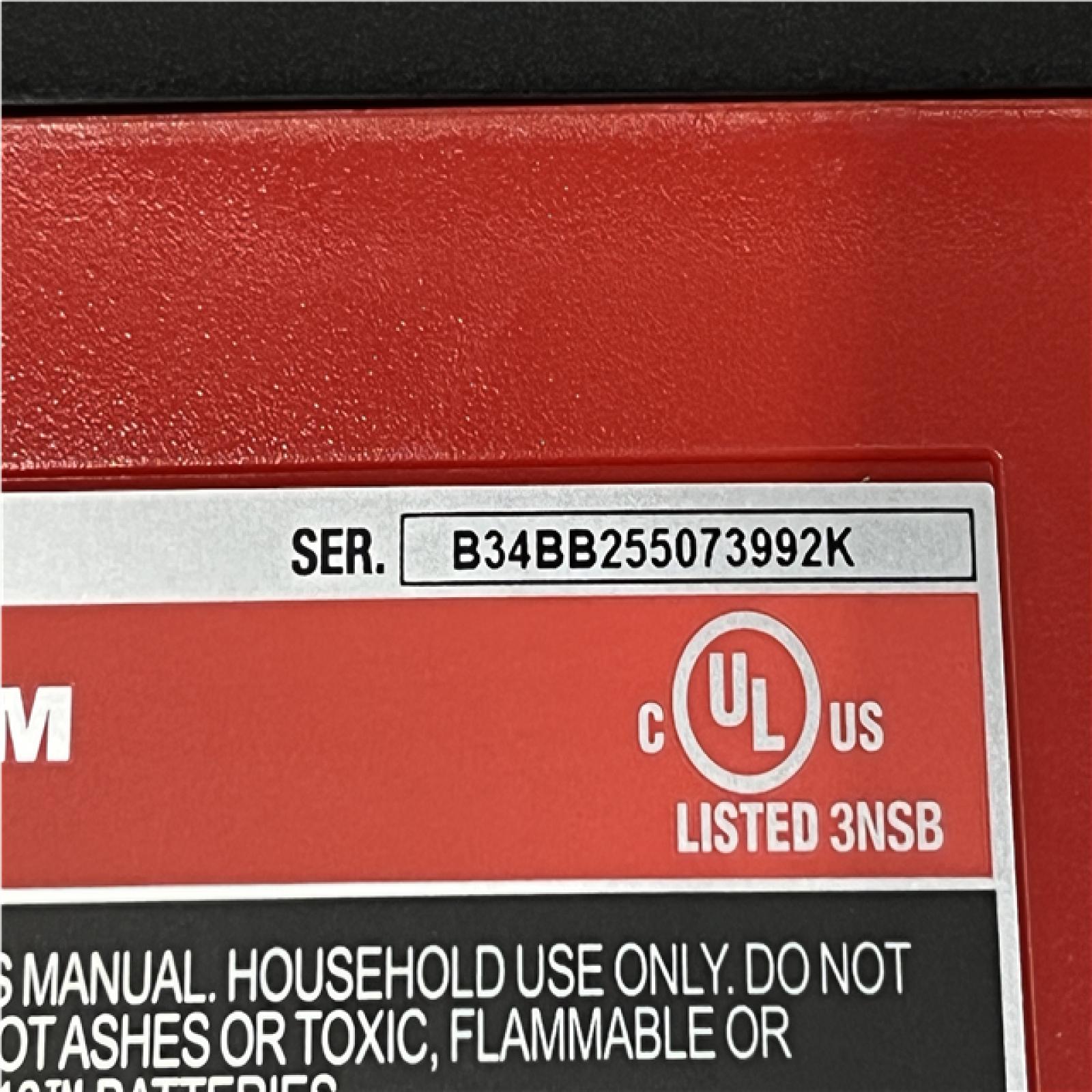 NEW - Milwaukee 18-Volt 2 Gal. Lithium-Ion Cordless Wet/Dry Vacuum (Vacuum-Only)