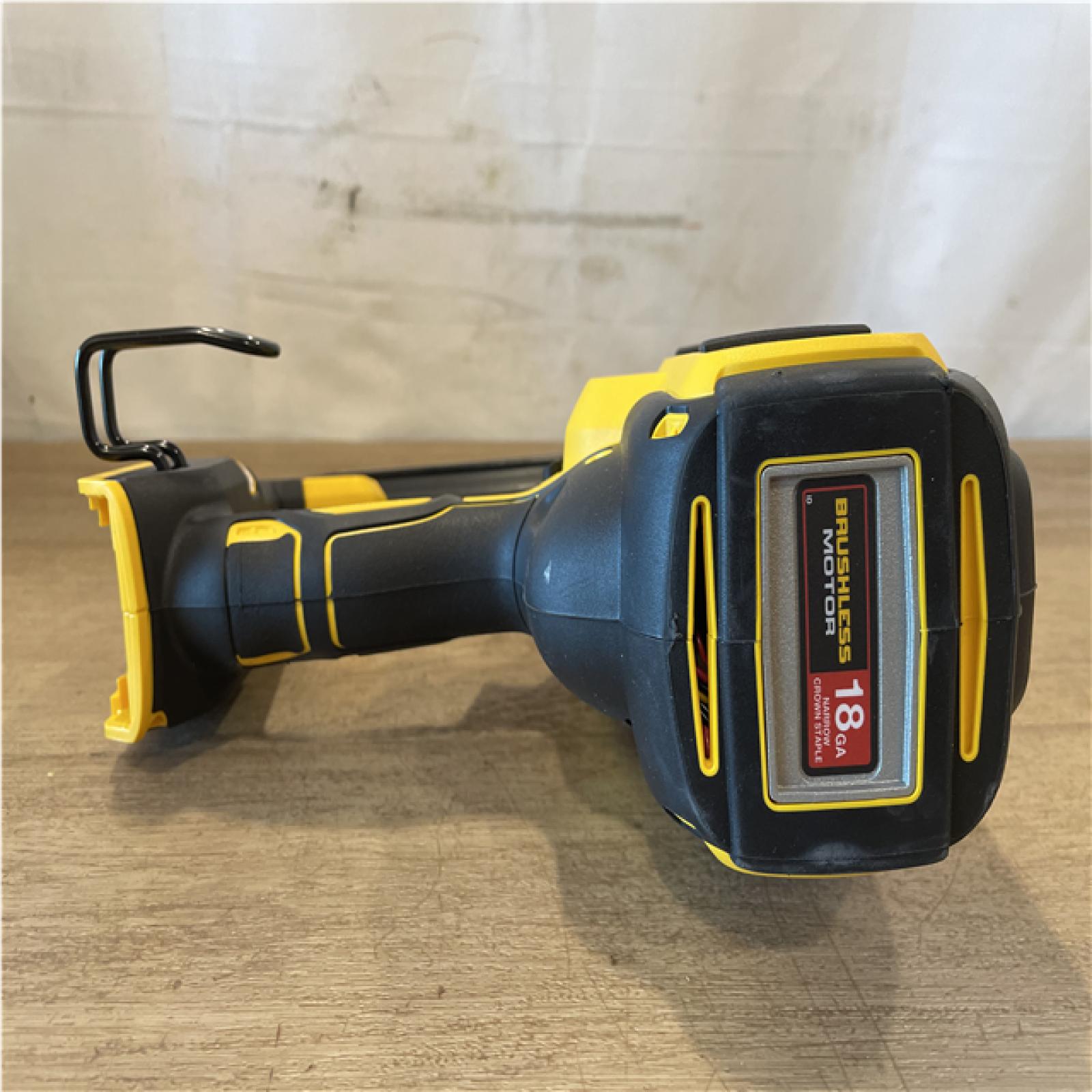 AS-IS DEWALT 20-Volt Max 16-Gauge Cordless Angled Finish Nailer Kit