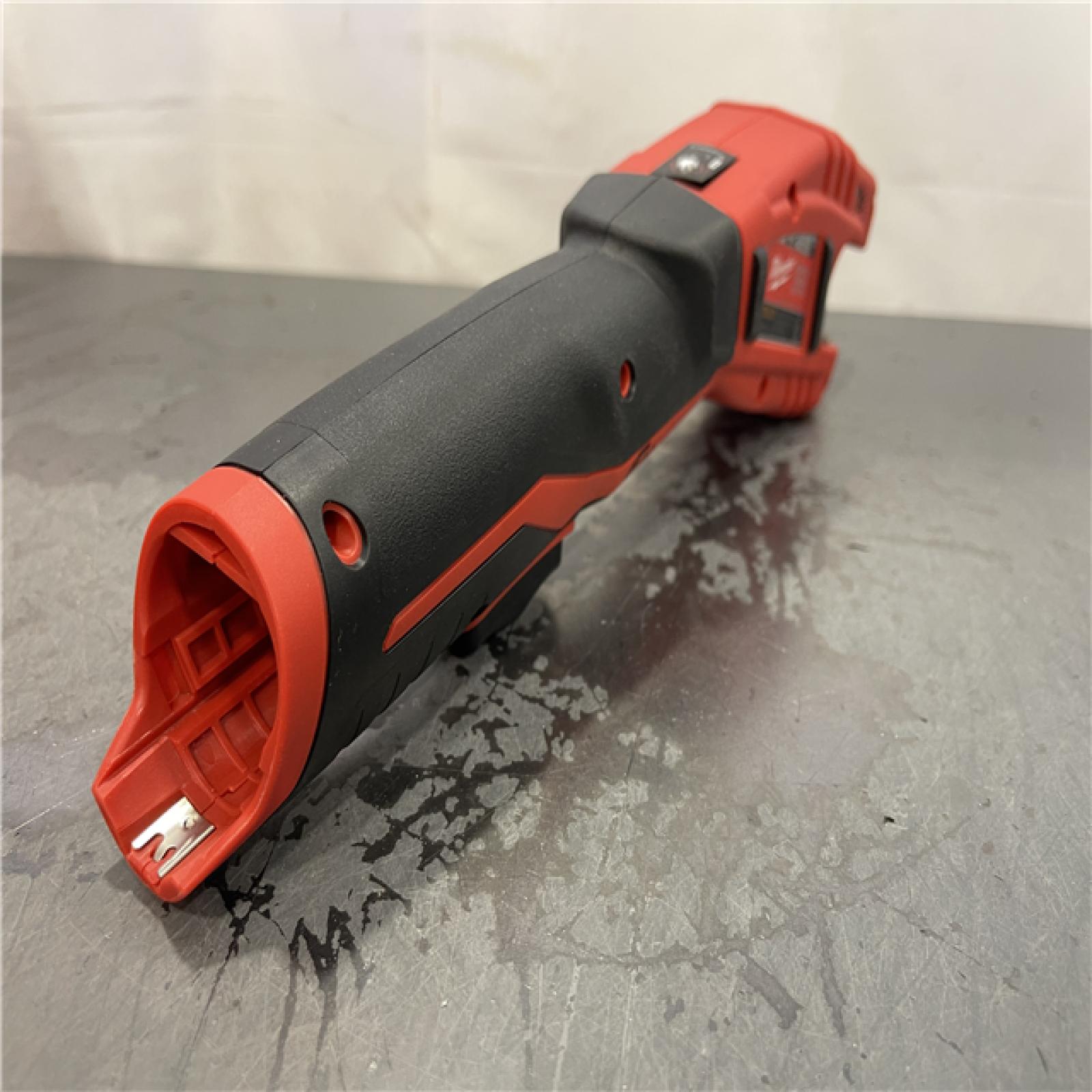 AS-IS - Milwaukee M12 12V Lithium-Ion Cordless Copper Tubing Cutter