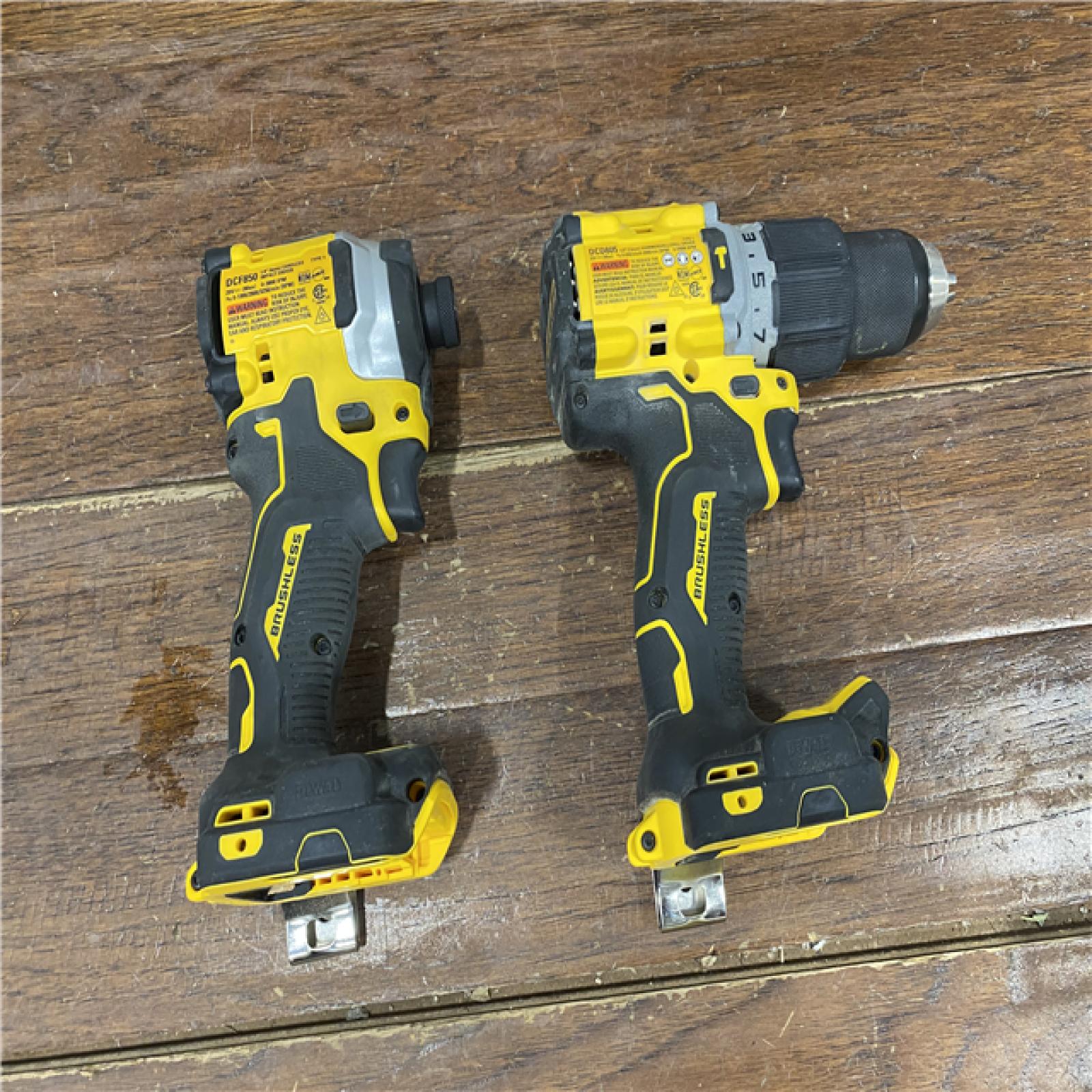 AS-IS DEWALT 20V MAX XR Hammer Drill and ATOMIC Impact Driver 2 Tool Cordless Combo Kit with (2) 4.0Ah Batteries, Charger, and Bag