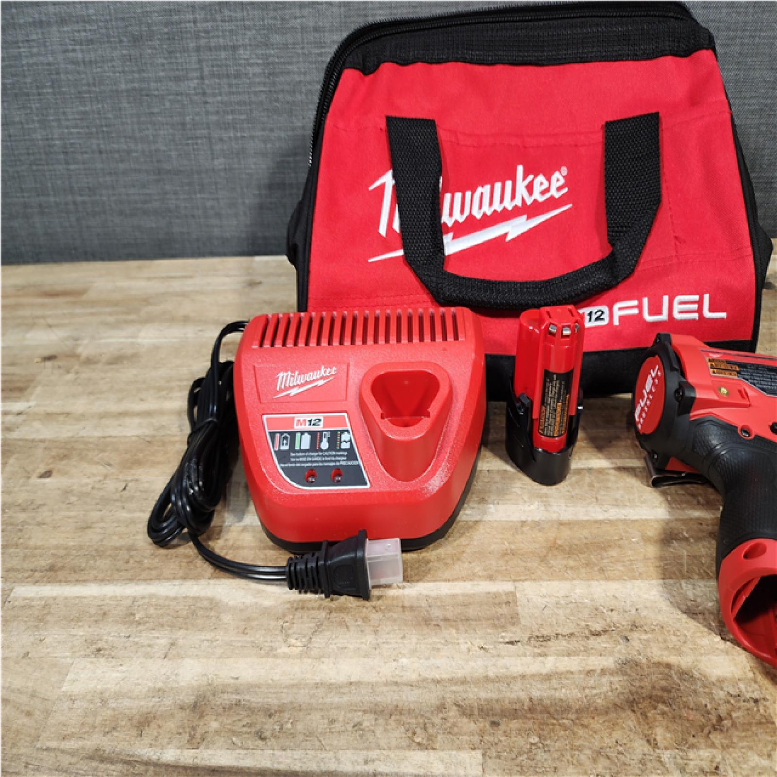 HOUSTON LOCATION - AS - IS MILWAUKEE 1 TOOL COMBO KIT