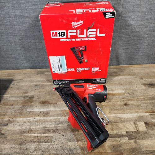 HOUSTON LOCATION - AS-IS (APPEARS LIKE NEW) Milwaukee 2839-20 M18 FUEL 15 Ga. 18 Volt Brushless Angled Finish Nailer (TOOL ONLY)