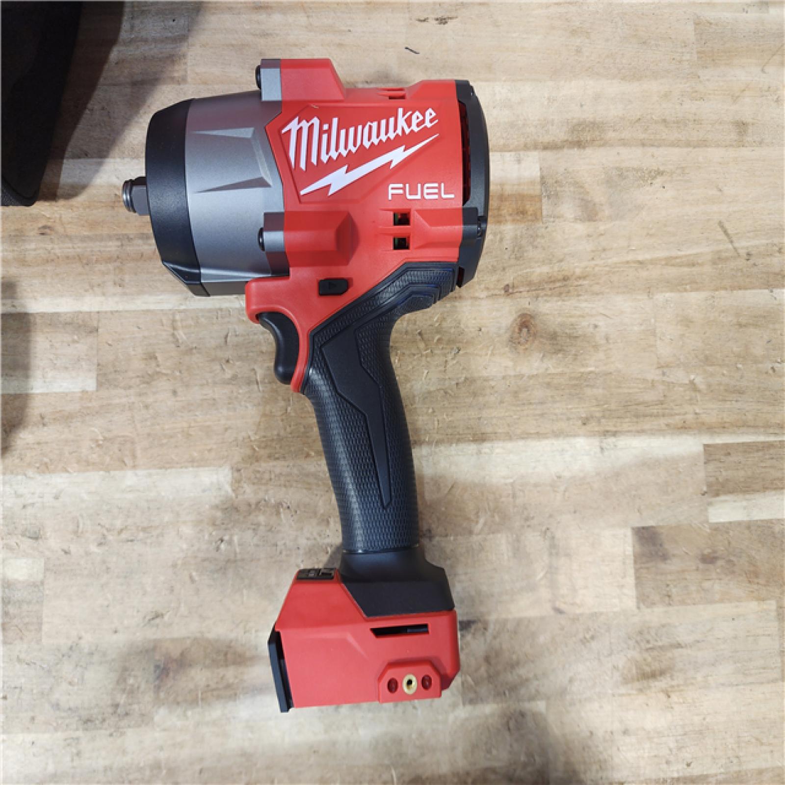 HOUSTON LOCATION - AS-IS (APPEARS LIKE NEW) Milwaukee FUEL 18V Lithium-Ion Brushless Cordless 1/2 in. Impact Wrench w/Friction Ring Kit