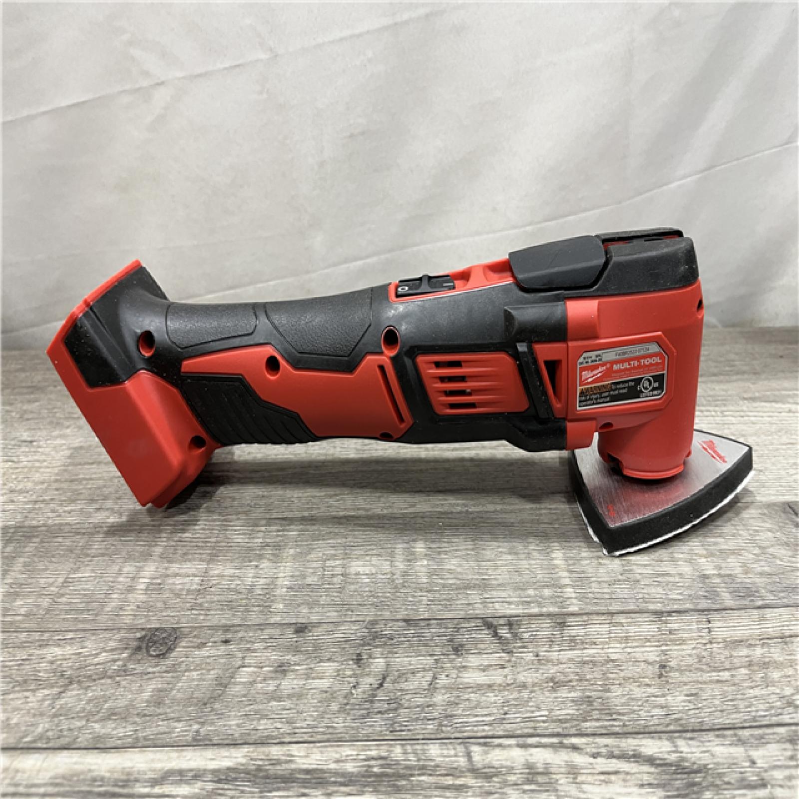 AS-IS Milwaukee 18V Lithium-Ion Cordless Oscillating Multi-Tool (Tool-Only)