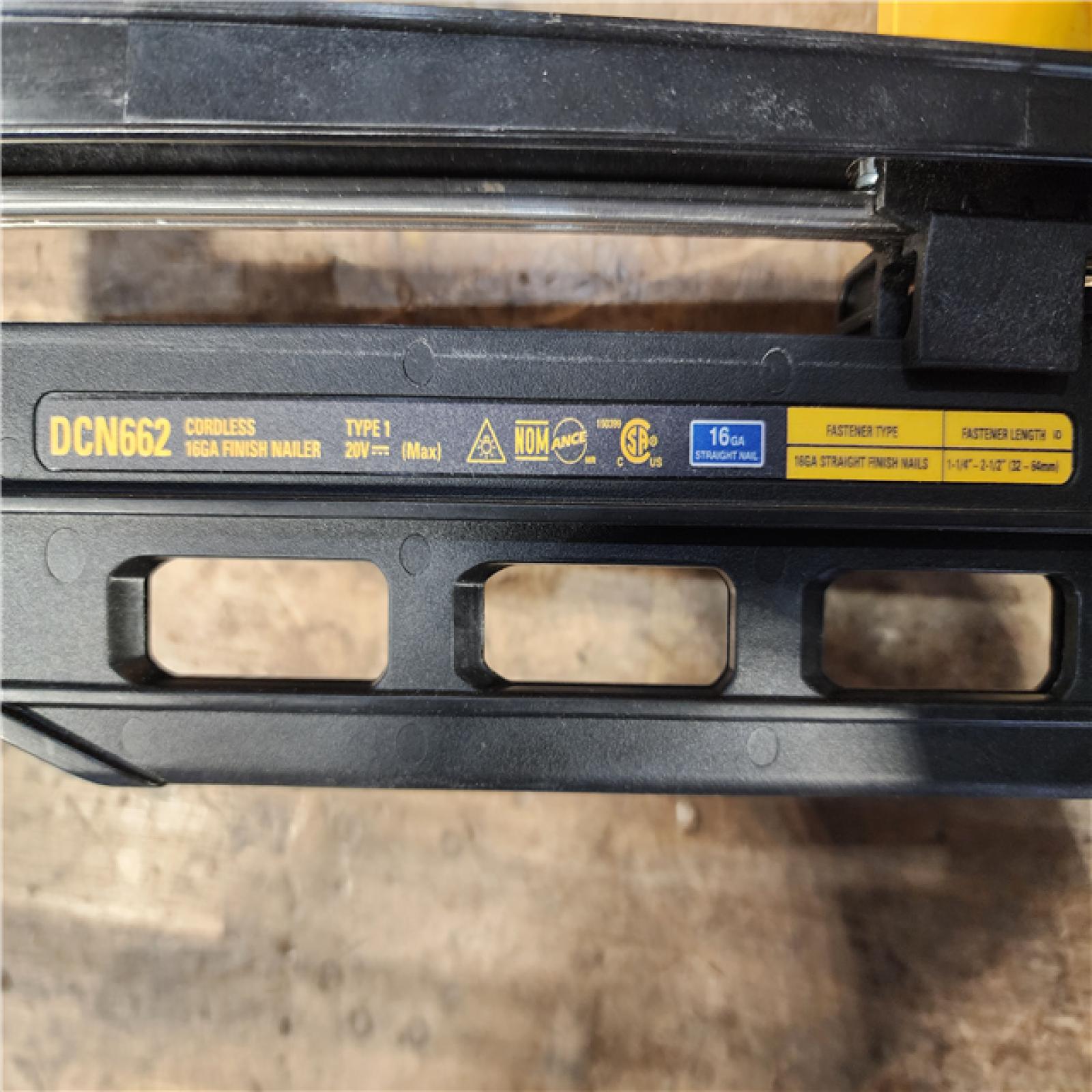 HOUSTON LOCATION - AS-IS DEWALT 20V MAX XR 16-Gauge Lithium-Ion Cordless Finish Nailer (Tool Only)