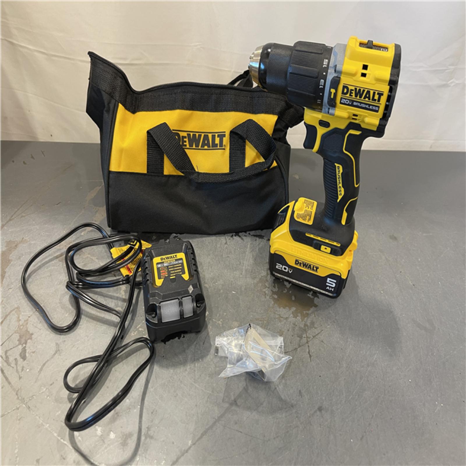 AS-IS - DeWalt ATOMIC 20V Lithium-Ion Cordless 1/2 in. Hammer Drill Kit