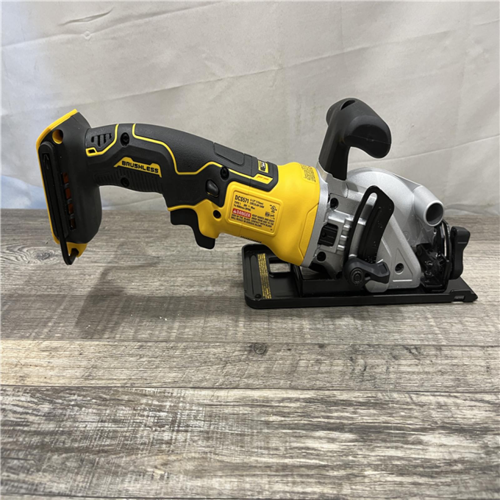 AS-IS DEWALT ATOMIC 20V MAX Cordless Brushless 4-1/2 in. Circular Saw (Tool Only)