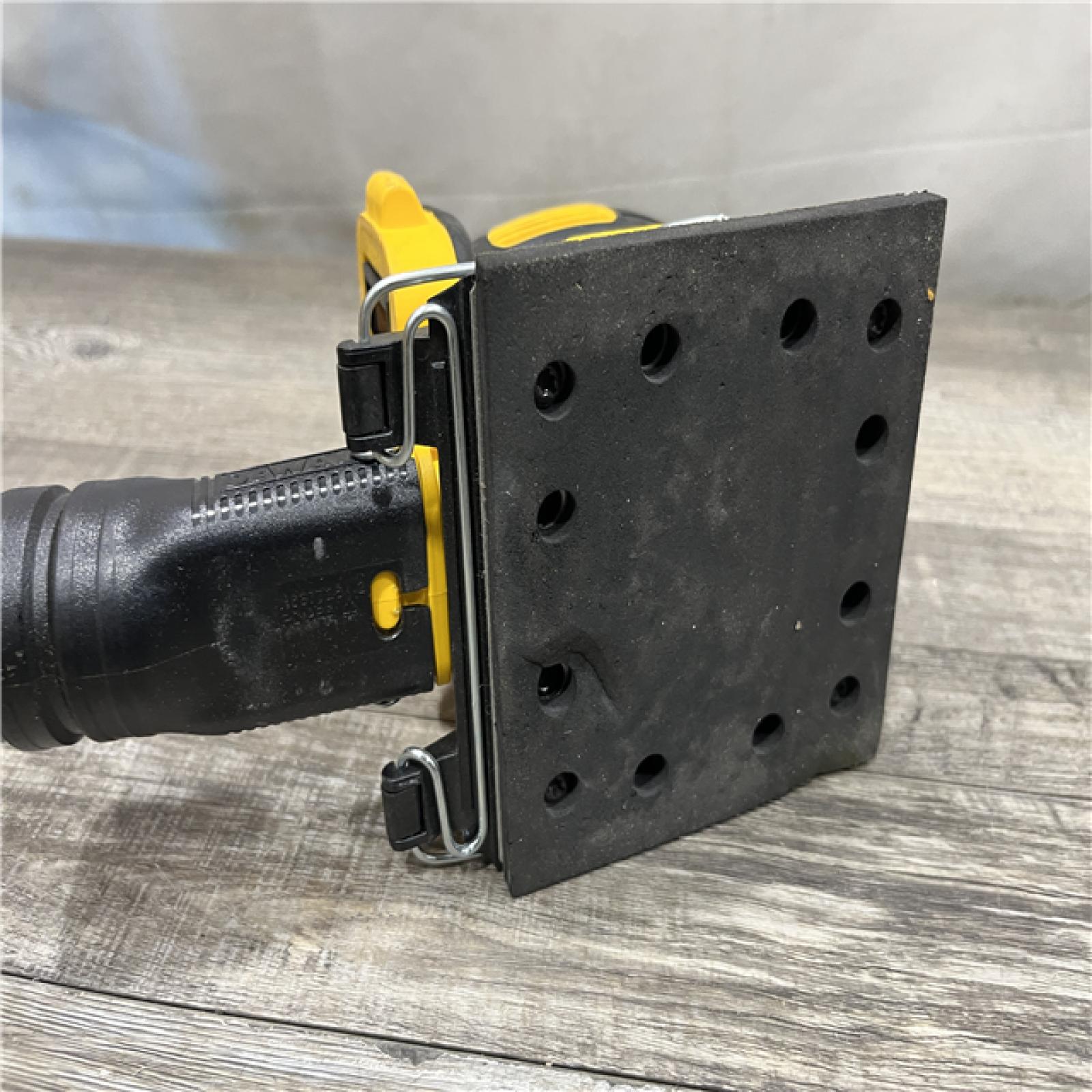 AS-IS DEWALT 20V MAX XR Brushless Cordless 1/4 Sheet Variable Speed Sander (Tool Only)