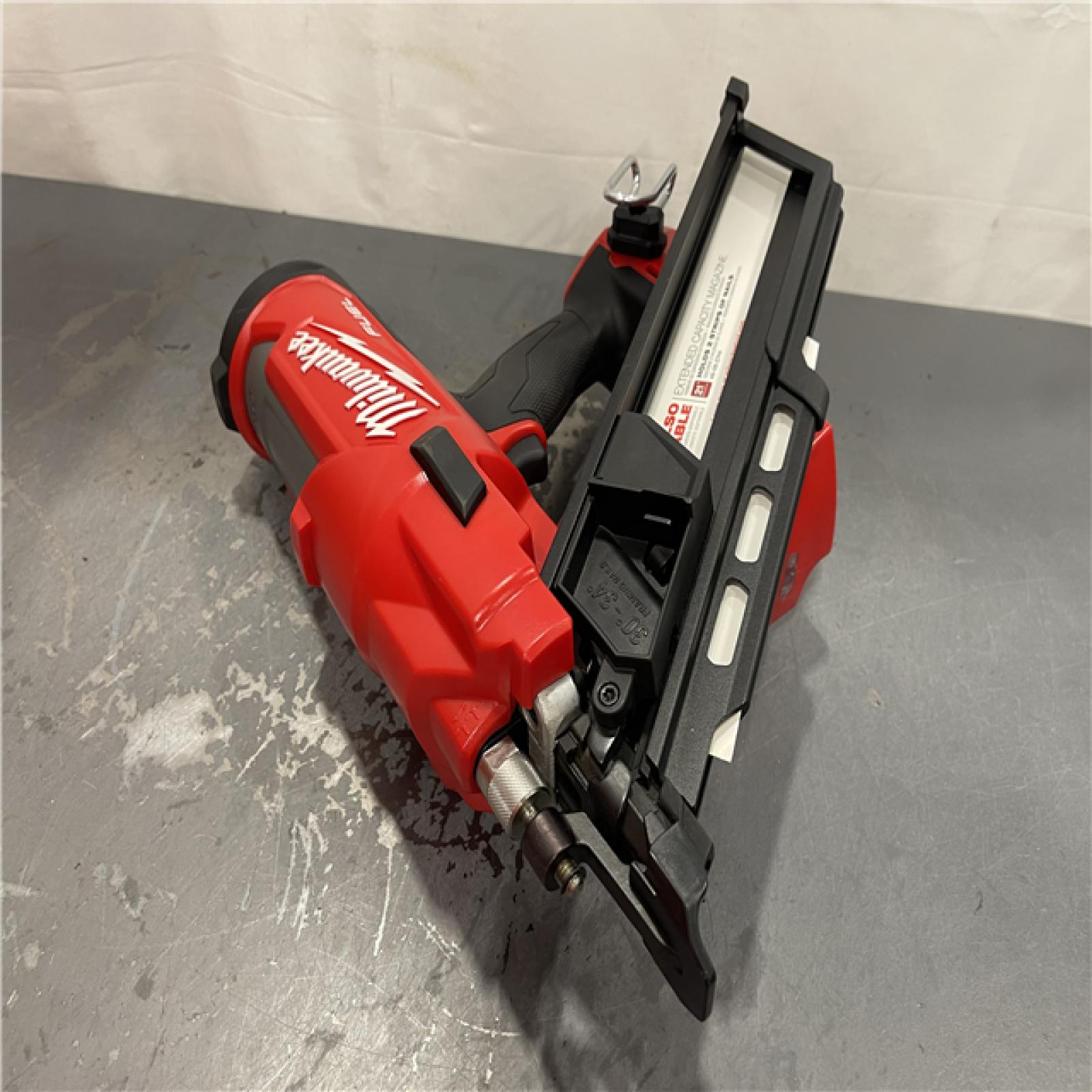 AS-IS - Milwaukee M18 FUEL 3-1/2 in. 18-Volt 21-Degree Lithium-Ion Brushless Cordless Framing Nailer