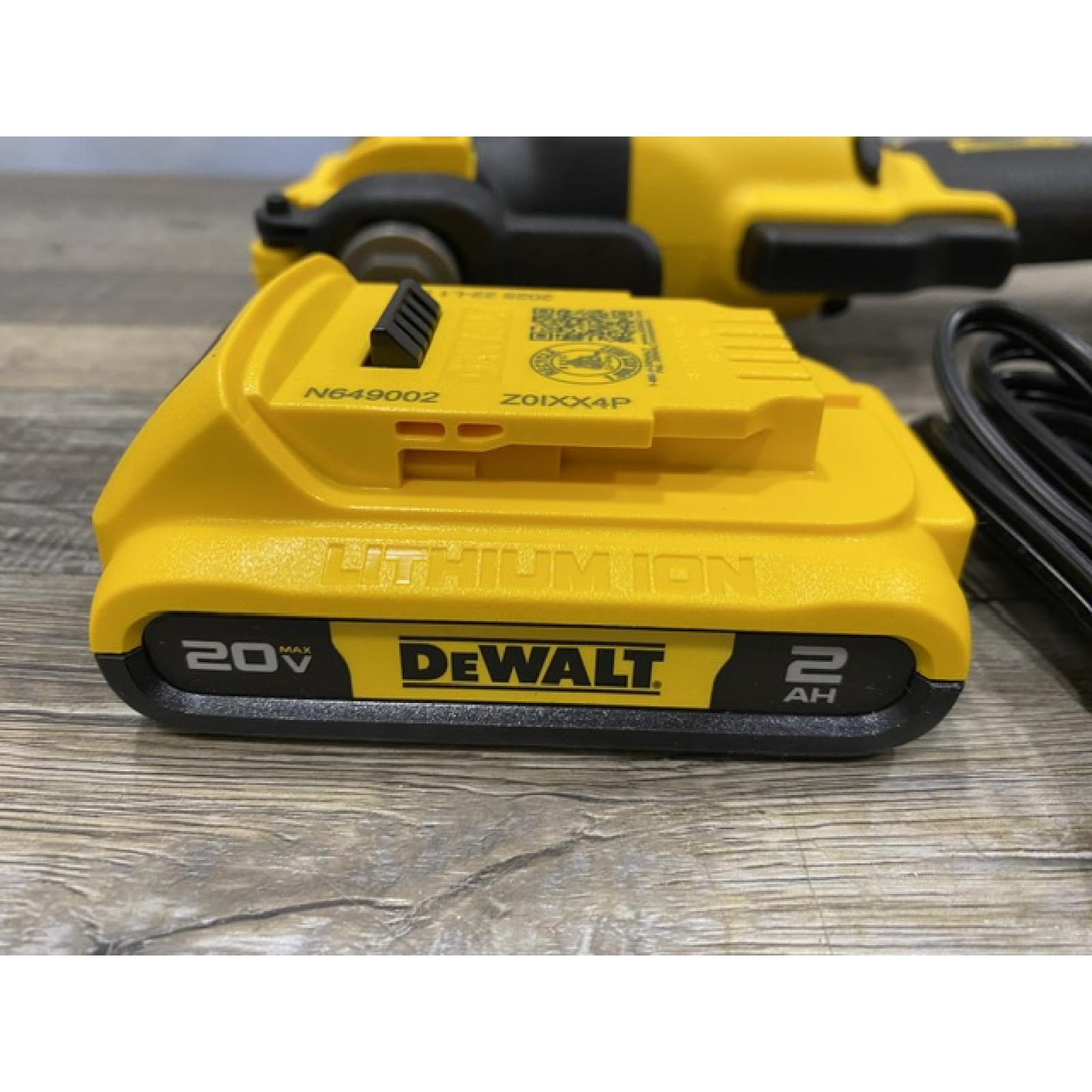 AS-IS DEWALT ATOMIC 20V MAX Cordless Brushless Oscillating Multi Tool Kit