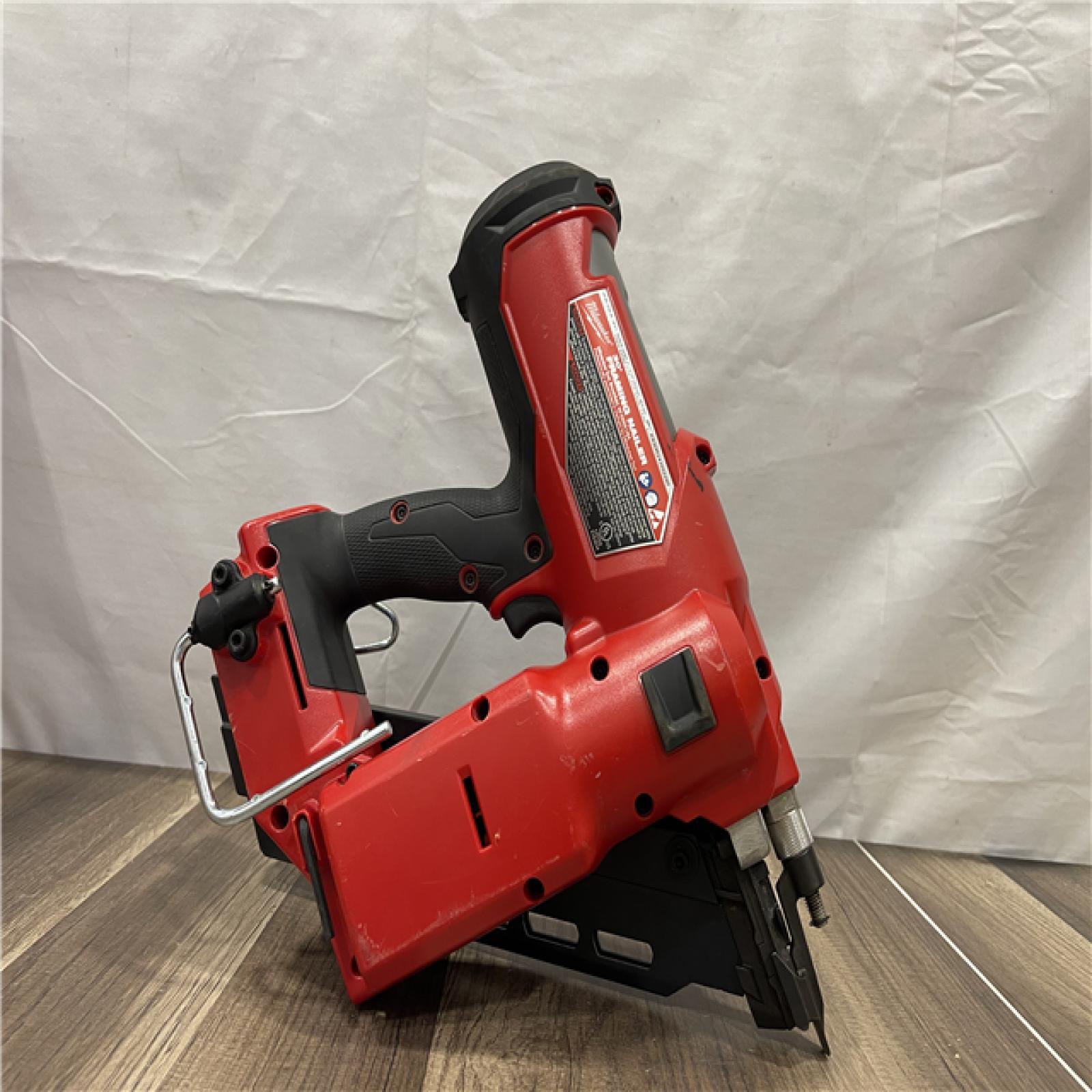 AS-IS Exclusive  Tool Savings  Milwaukee M18 FUEL 3-1/2 in. 18-Volt 30-Degree Lithium-Ion (Tool-Only)