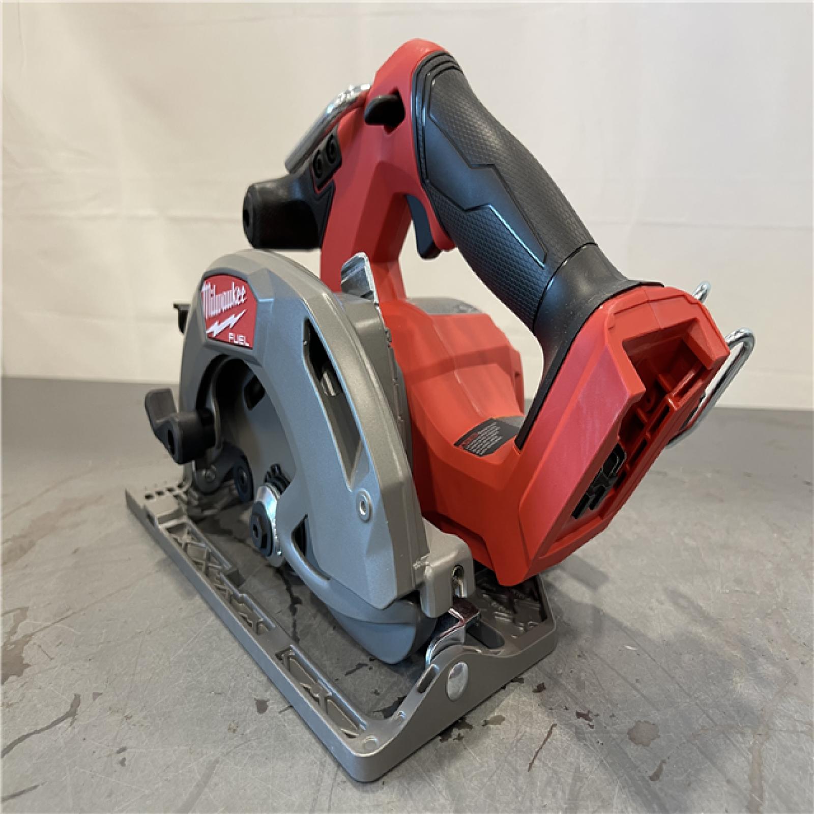 AS-IS - Milwaukee M18 FUEL 18V Lithium-Ion Brushless Cordless 5 Tool Combo Kit