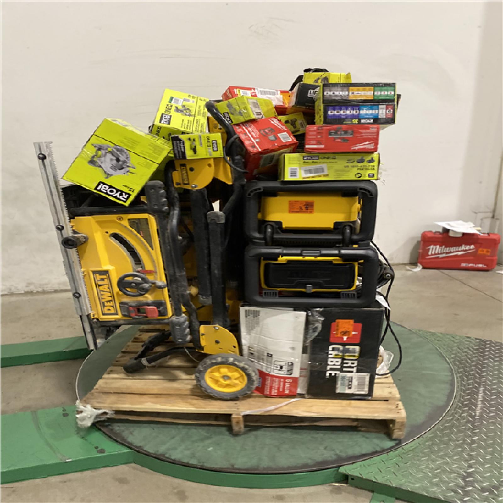 Dallas Location - As-Is Tool Pallet