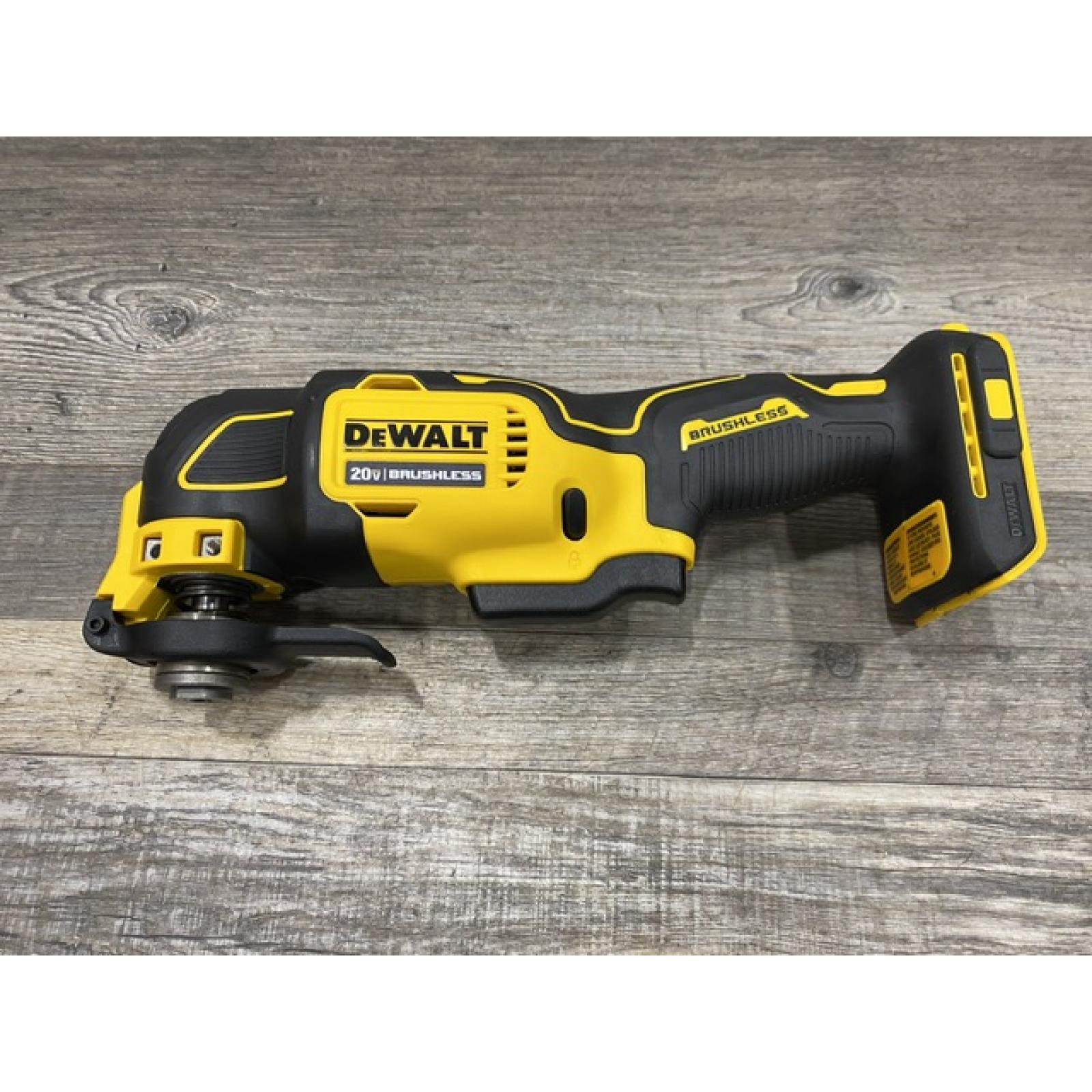 AS-IS DEWALT ATOMIC 20V MAX Cordless Brushless Oscillating Multi Tool Kit