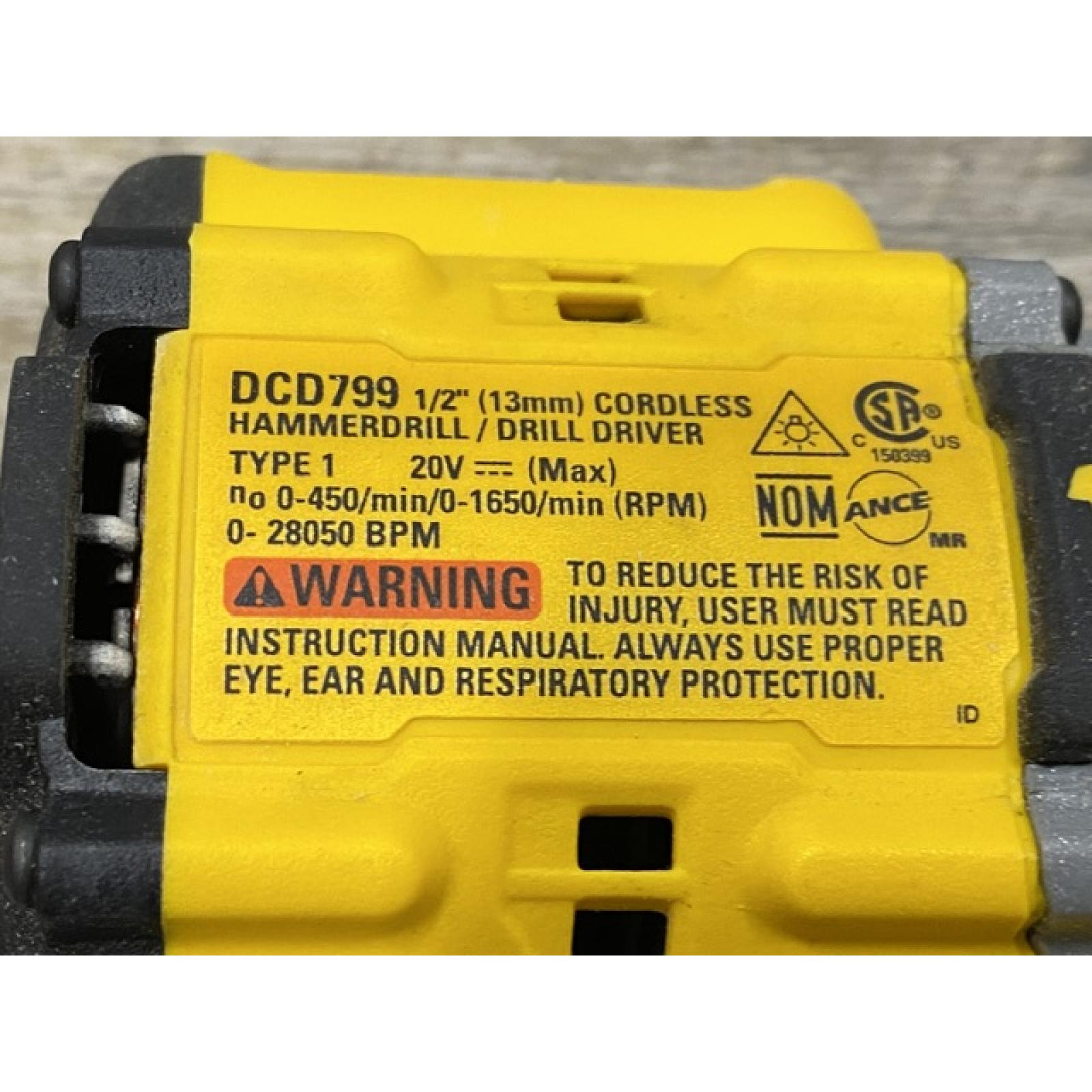 AS-IS DEWALT ATOMIC 20V Lithium-Ion Cordless 1/2 in. Hammer Drill Kit