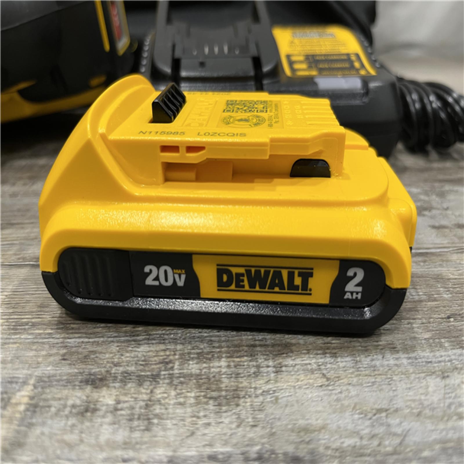 AS-IS DEWALT 20V MAX XR Lithium-Ion Cordless 18-Gauge Narrow Crown Stapler Kit