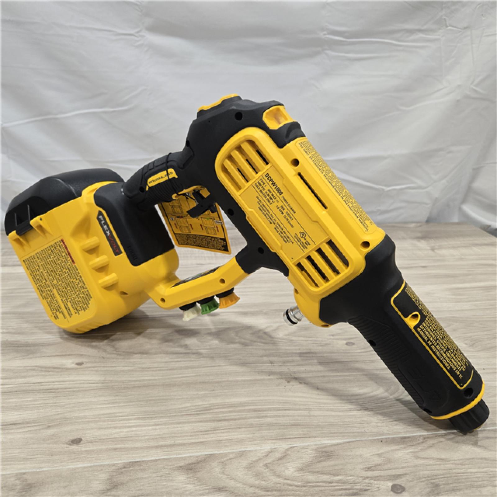 LIKE NEW! - DEWALT FLEXVOLT 60V MAX 1000 PS Cordless Power Cleaner (Tool Only)