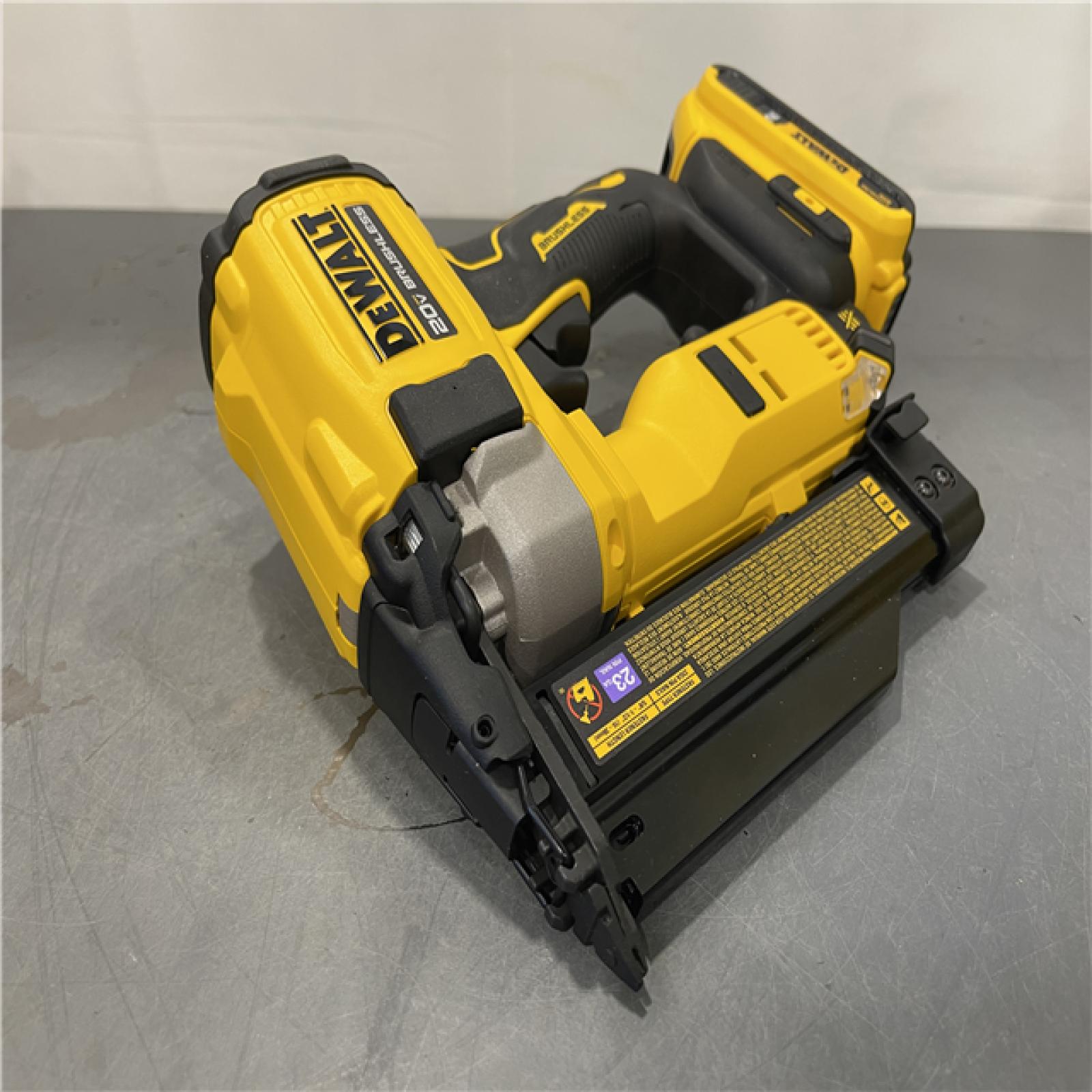 AS-IS - DeWalt ATOMIC 20V MAX Lithium Ion Cordless 23 Gauge Pin Nailer Kit