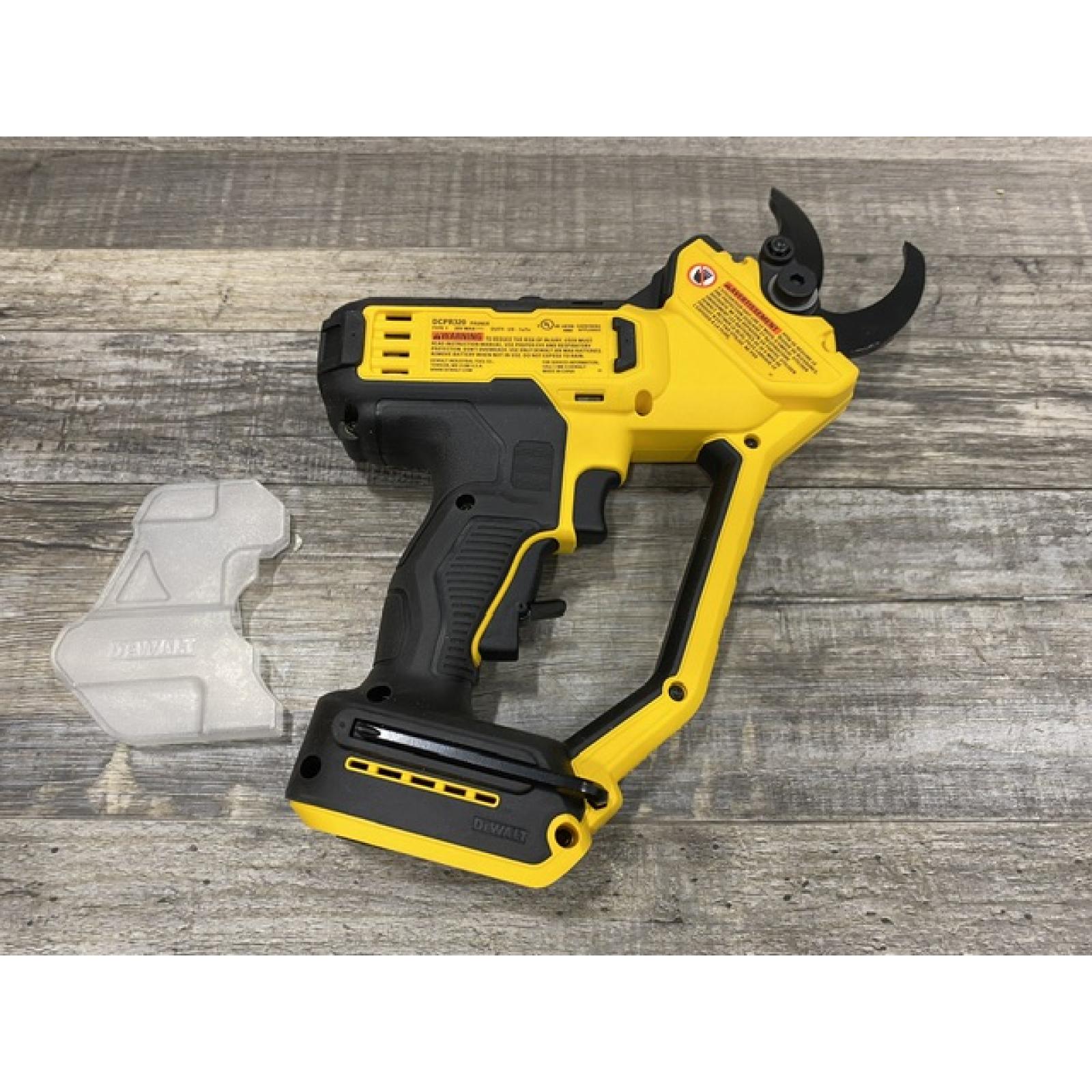 AS-IS DEWALT 20V MAX Cordless Battery Powered Pruner Kit
