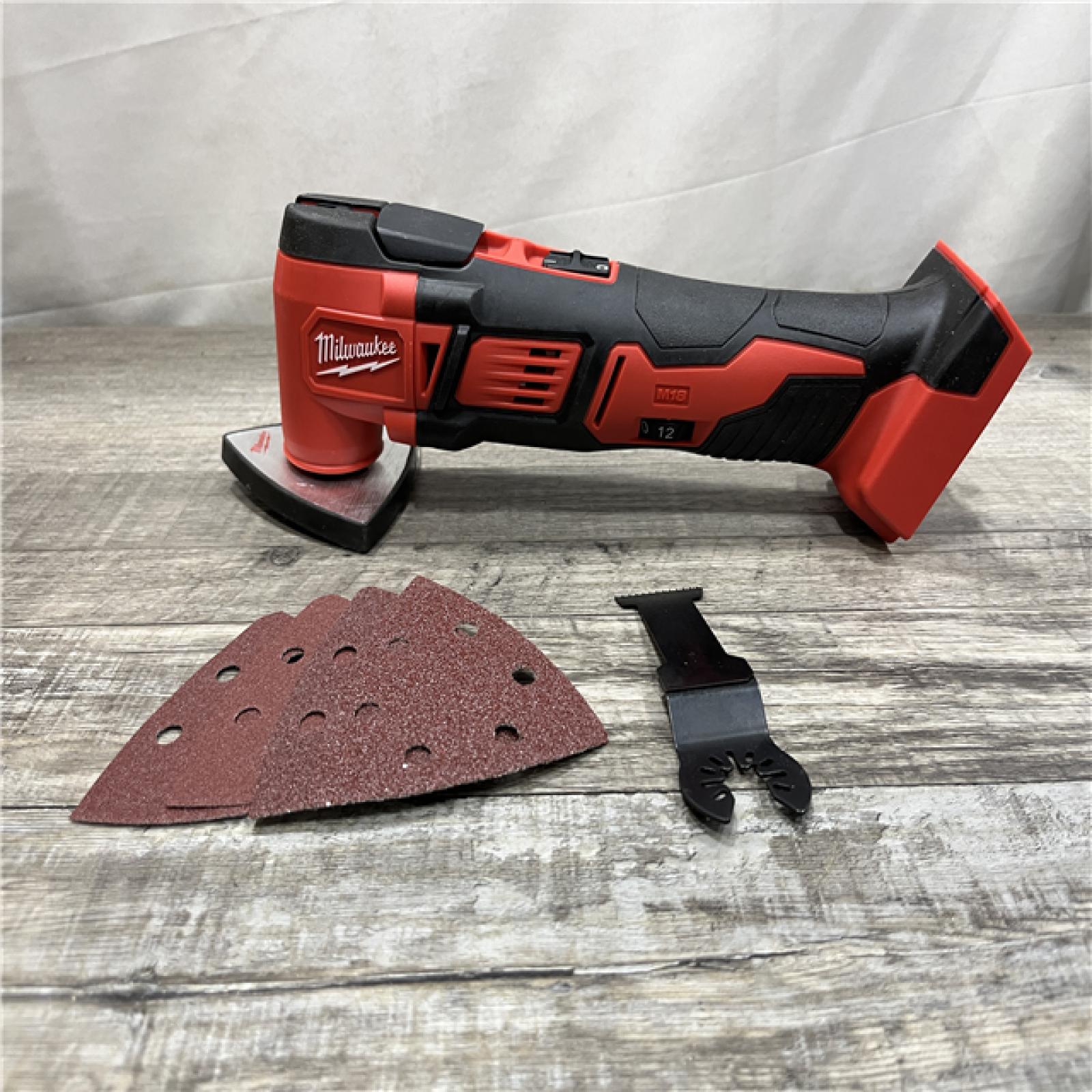 AS-IS Milwaukee 18V Lithium-Ion Cordless Oscillating Multi-Tool (Tool-Only)
