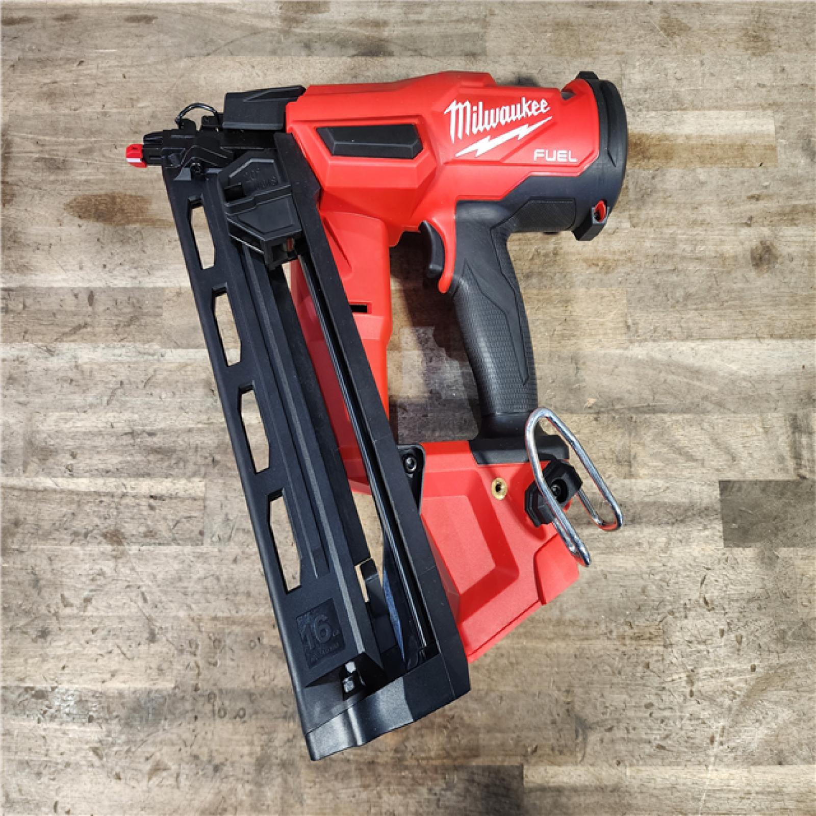 HOUSTON LOCATION - AS-IS (APPEARS LIKE NEW) Milwaukee 2841-20 18V Cordless Gen II 16 Gauge Angled Finish Nailer (Tool Only)