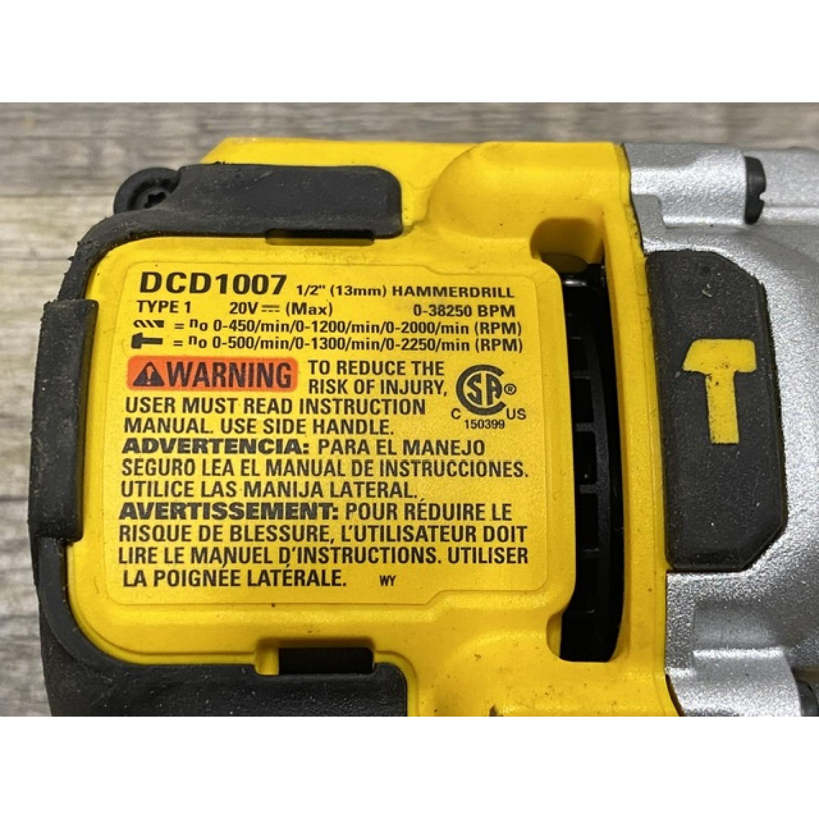 AS-IS DEWALT Atomic 20V Max Lithium-Ion Brushless Cordless Compact 1/4 in. Impact Driver Kit
