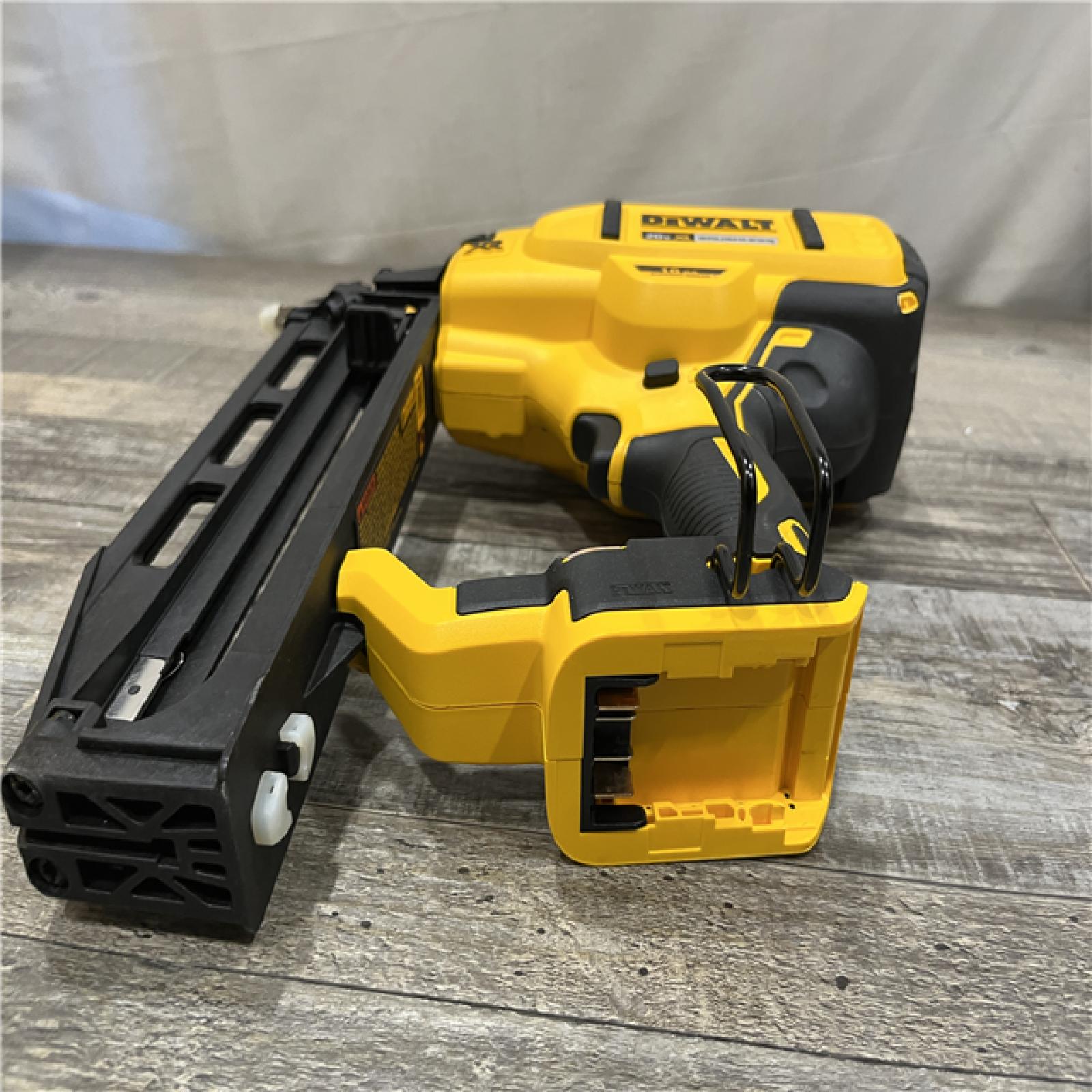 AS-IS DEWALT 20V MAX XR 16-Gauge Lithium-Ion Cordless Finish Nailer (Tool Only)
